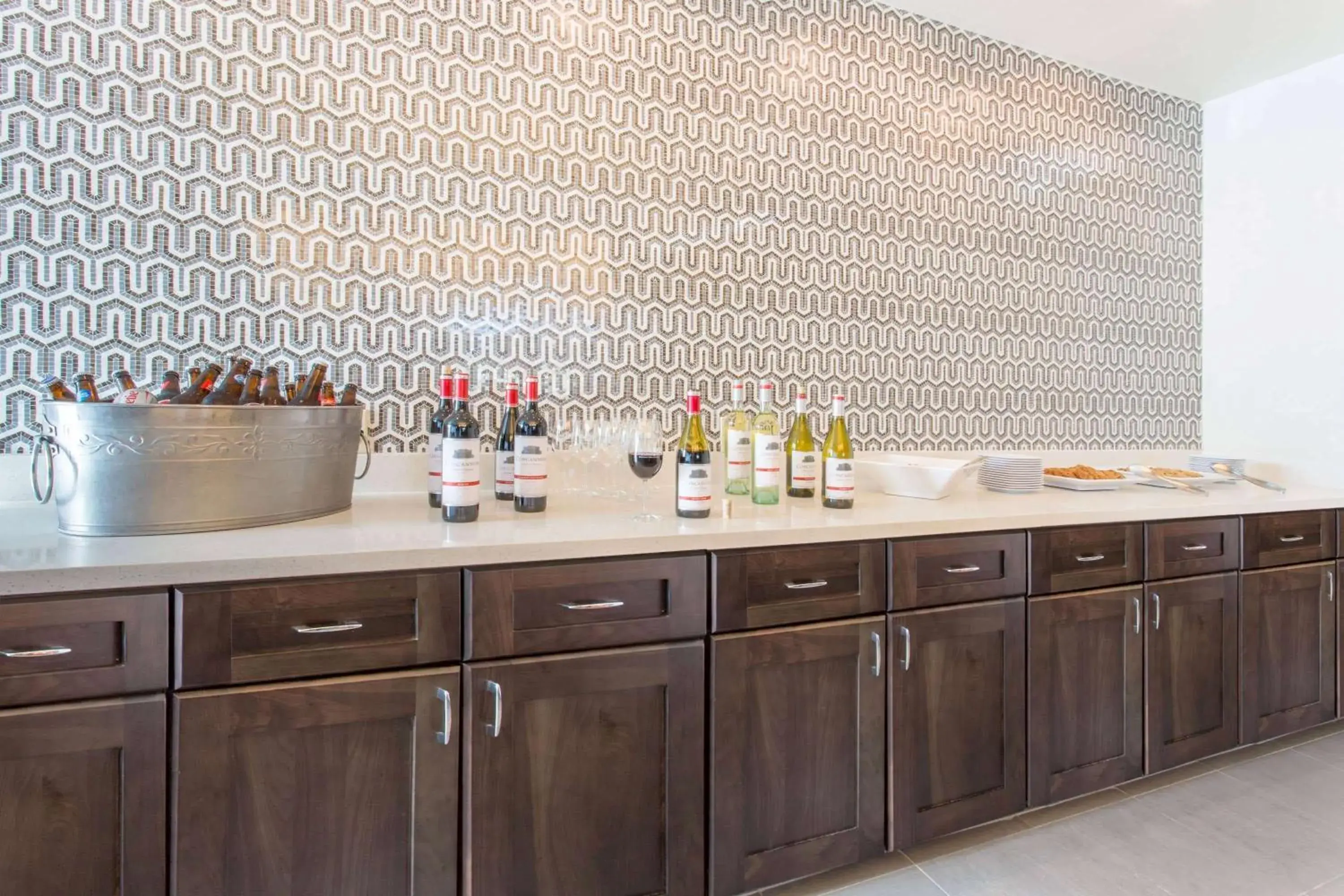 Restaurant/places to eat in Hawthorn Suites by Wyndham Livermore Restaurant/places to eat in Hawthorn Suites by Wyndham Livermore