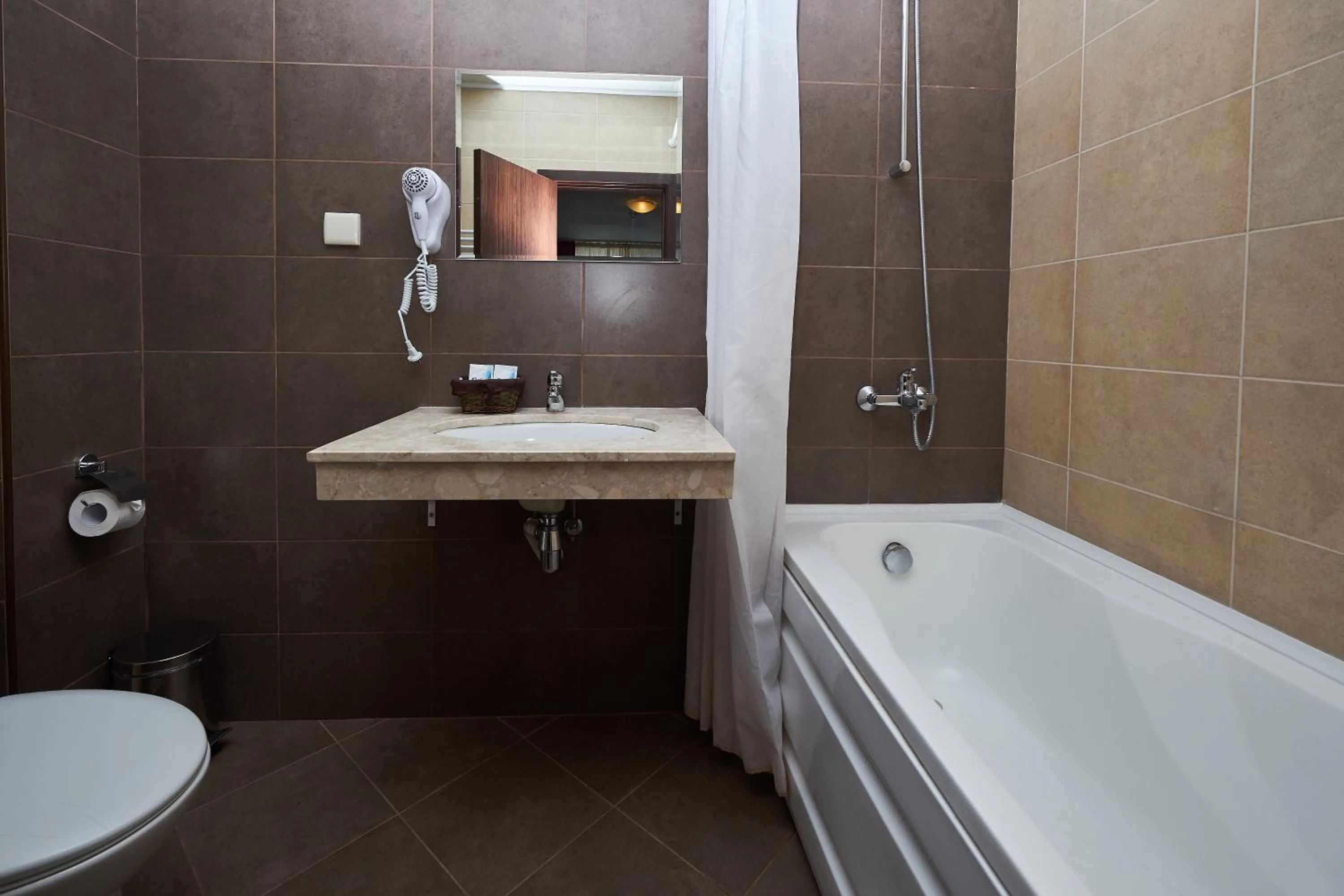 Bathroom in Mountain Paradise by the Walnut Trees - Free wellness
