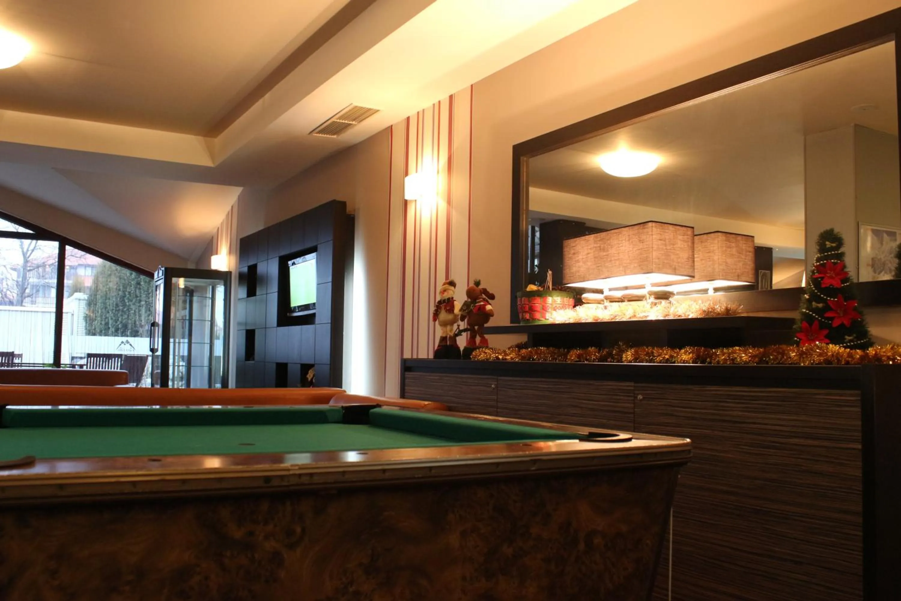 Restaurant/places to eat in Mountain Paradise by the Walnut Trees - Free wellness