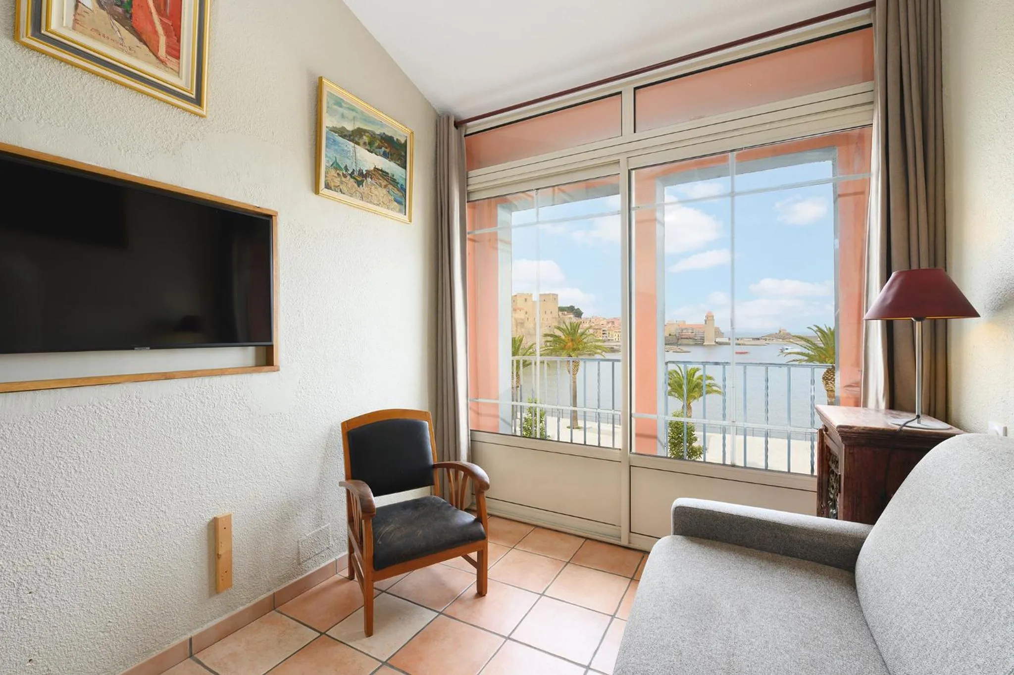 Beach in Logis Hôtel le Triton