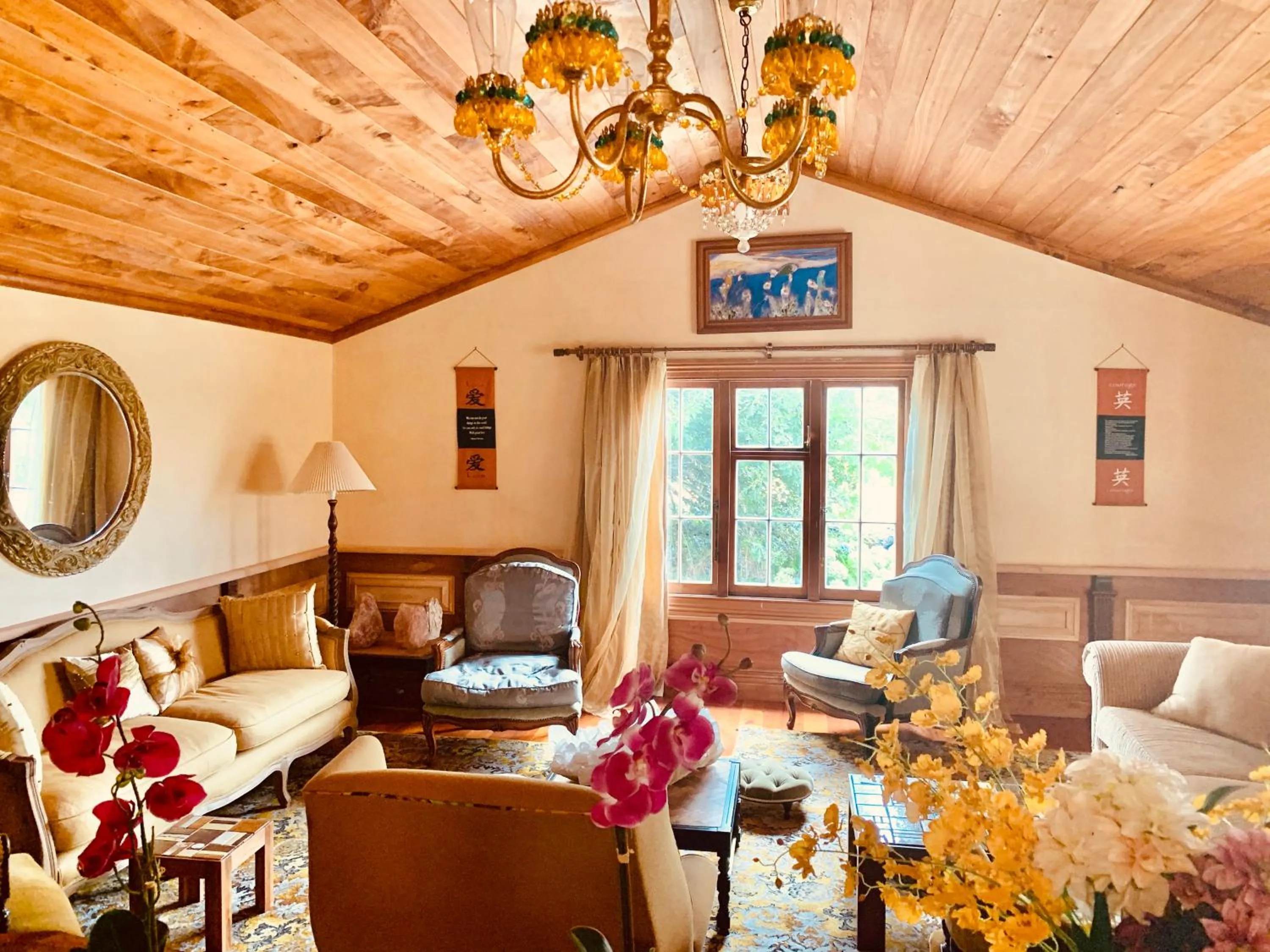 Living room in Tracy's Boutique B&B Farmstay