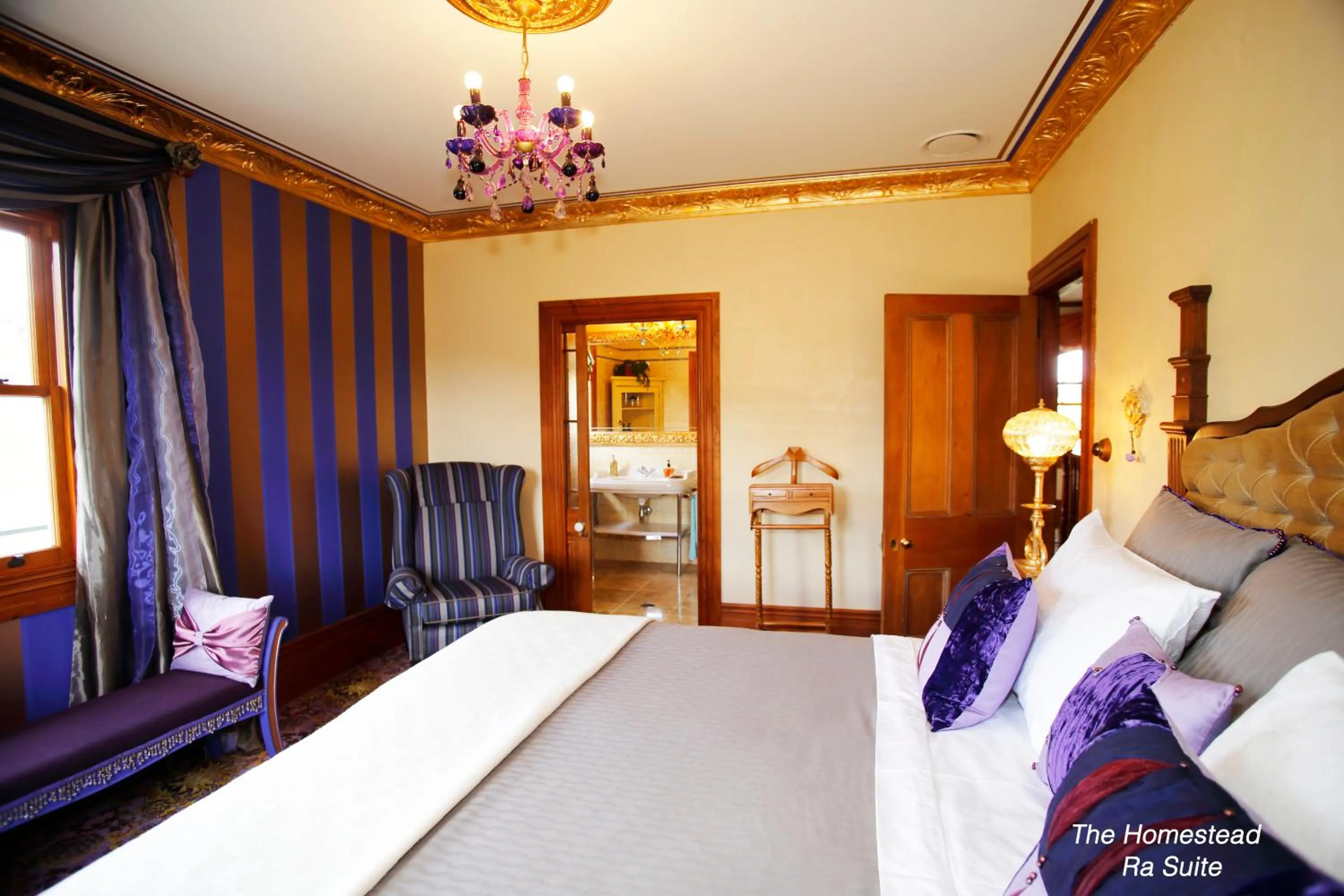 Bed in Tracy's Boutique B&B Farmstay