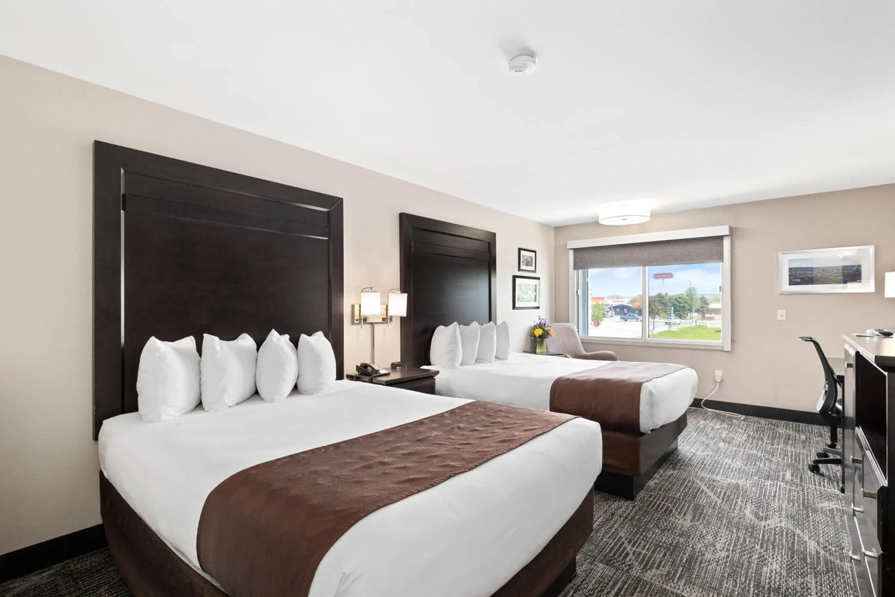 Queen Room with Two Queen Beds in Kelly Inn Billings Queen Room with Two Queen Beds in Kelly Inn Billings