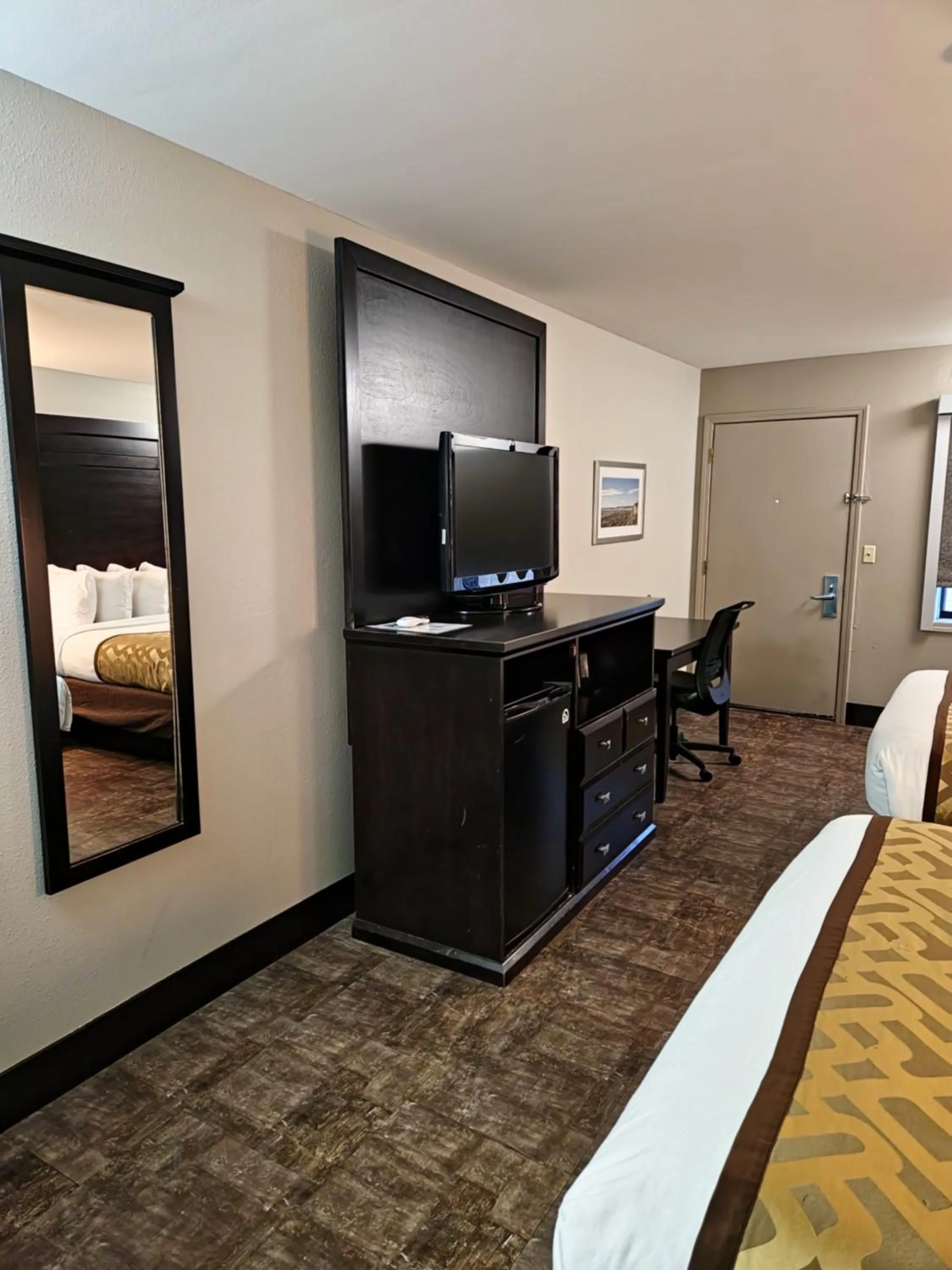 TV and multimedia, Bed in Kelly Inn Billings