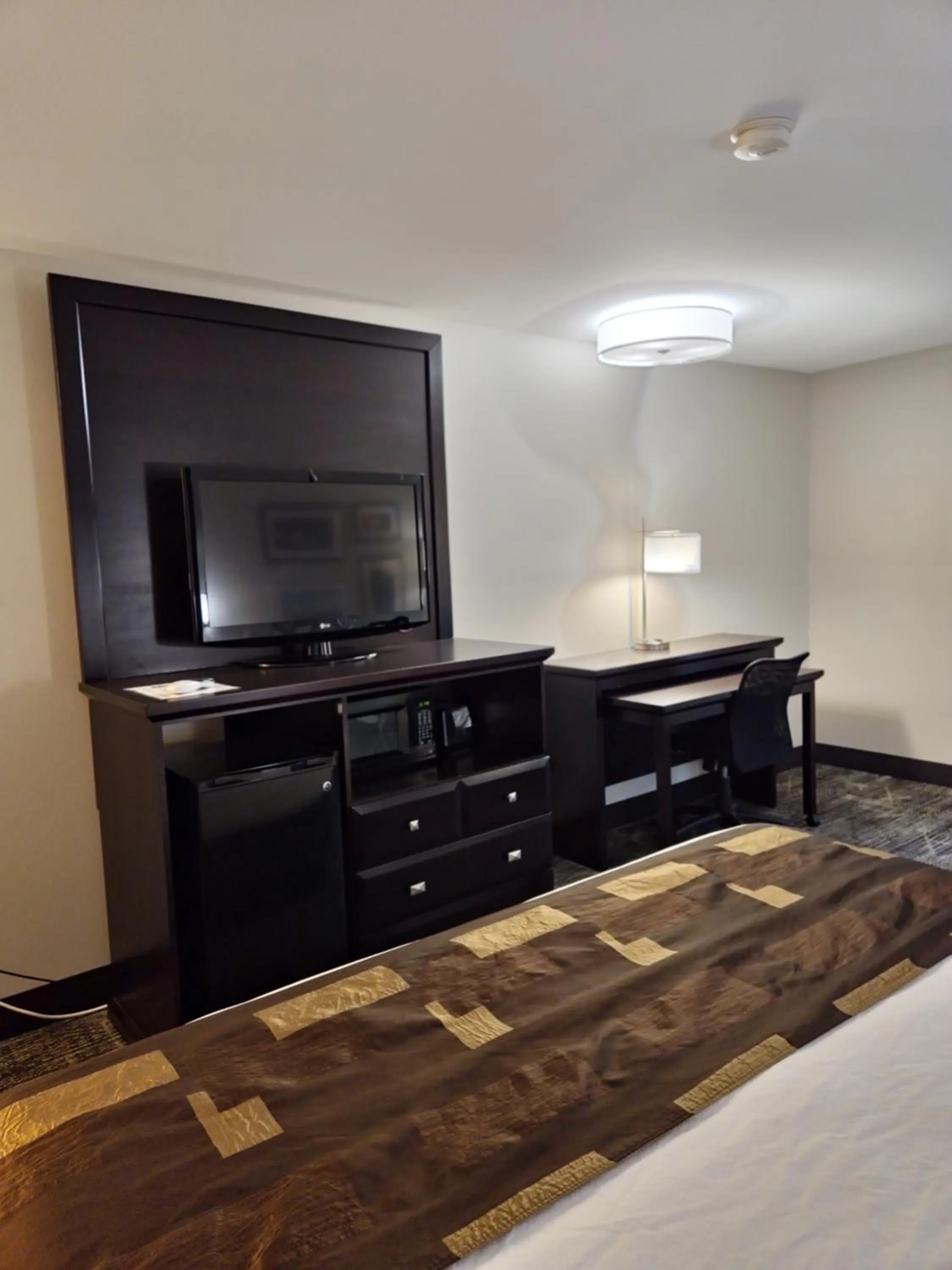 hair dresser, Bed in Kelly Inn Billings