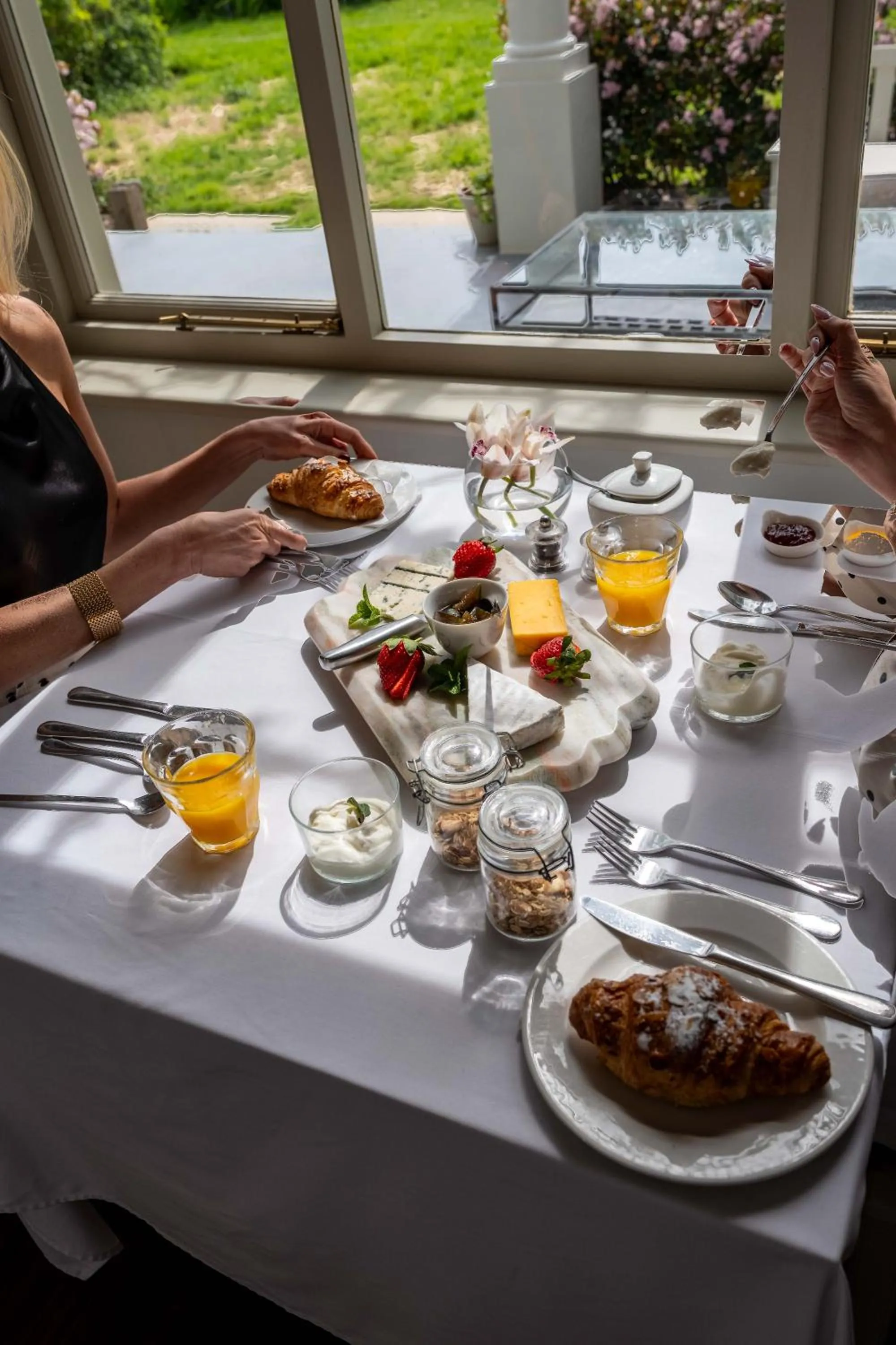 Breakfast in Cape Vue Country House