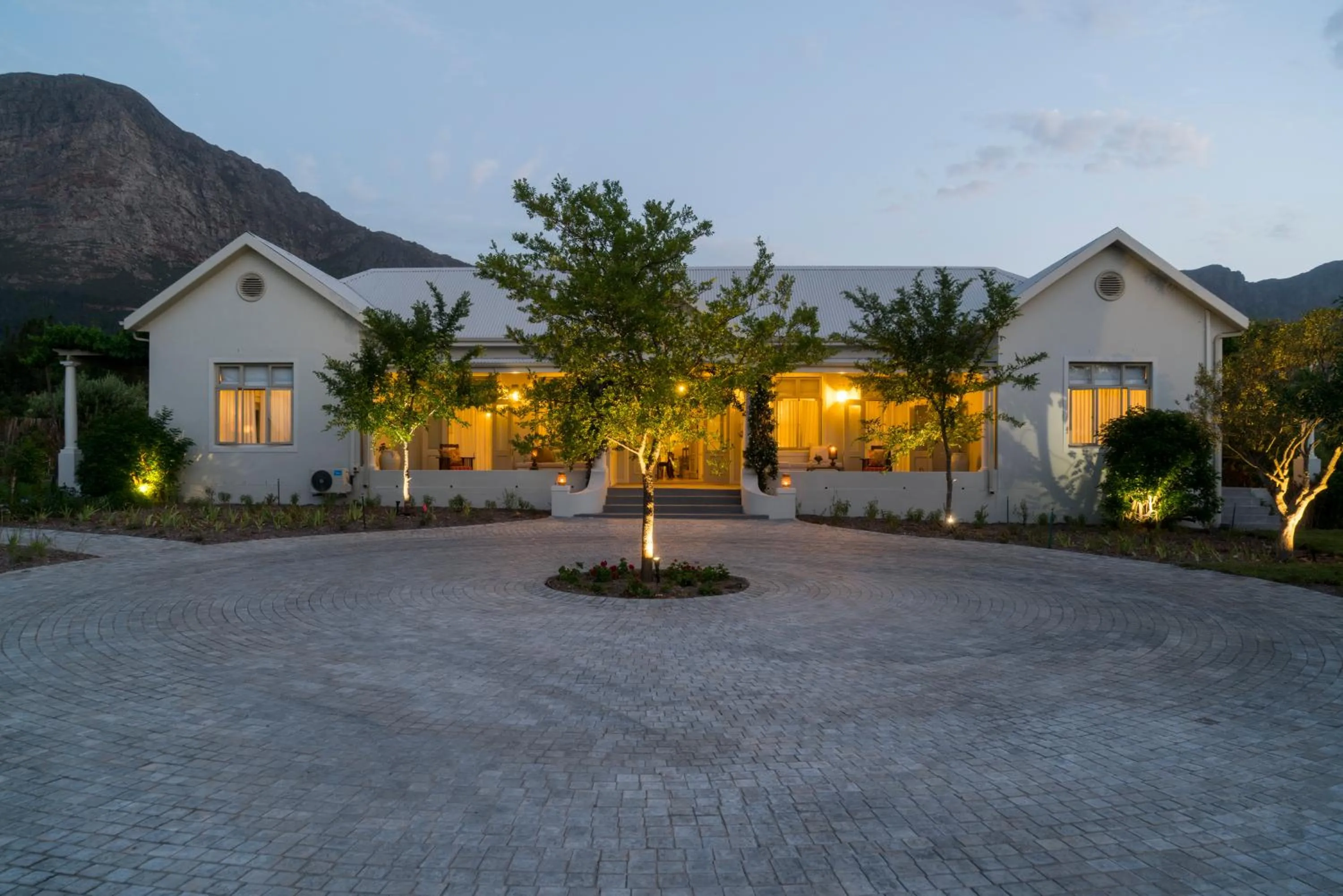 Property building in Cape Vue Country House