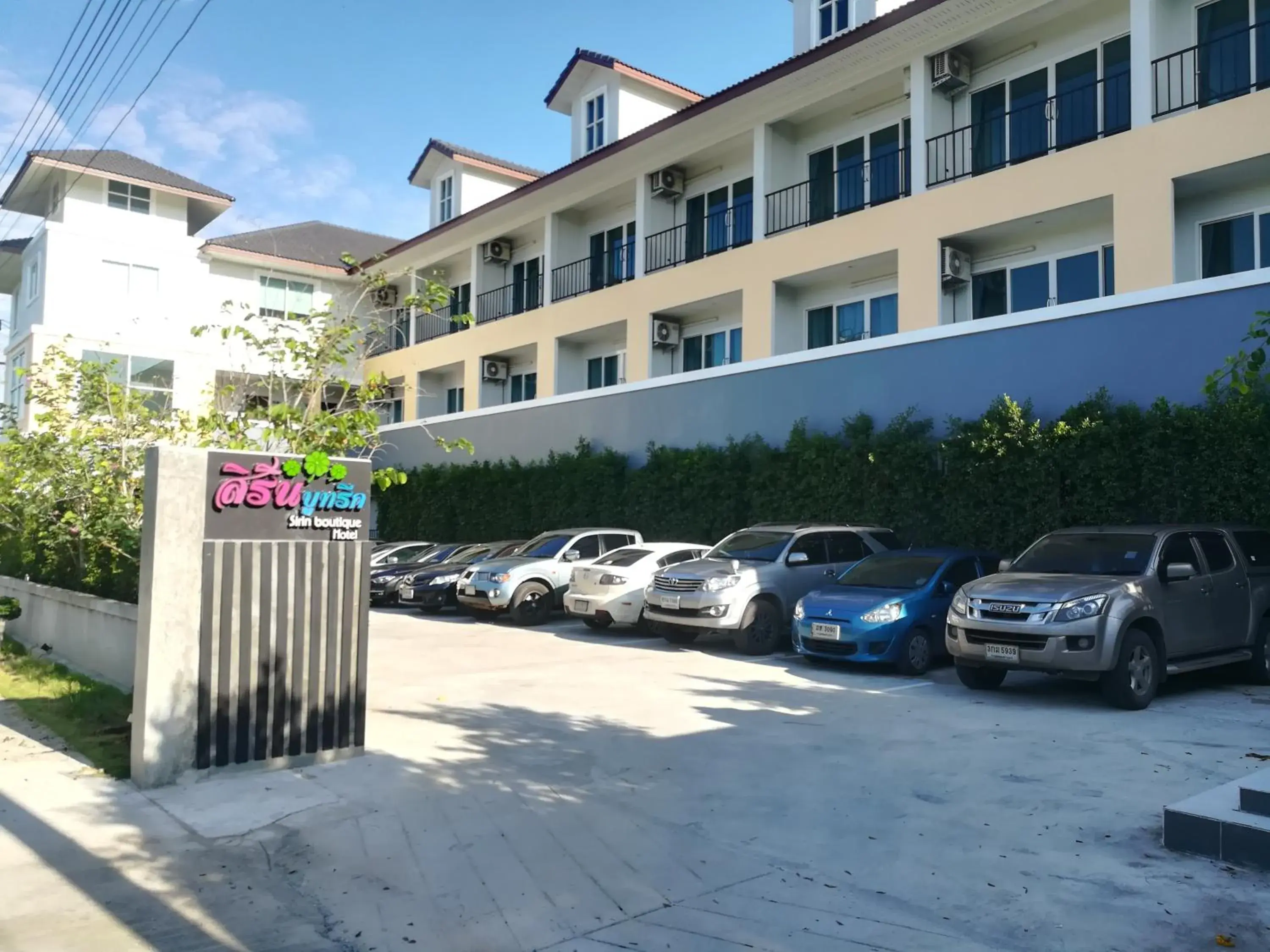 Property building in Sirin Boutique Property building in Sirin Boutique