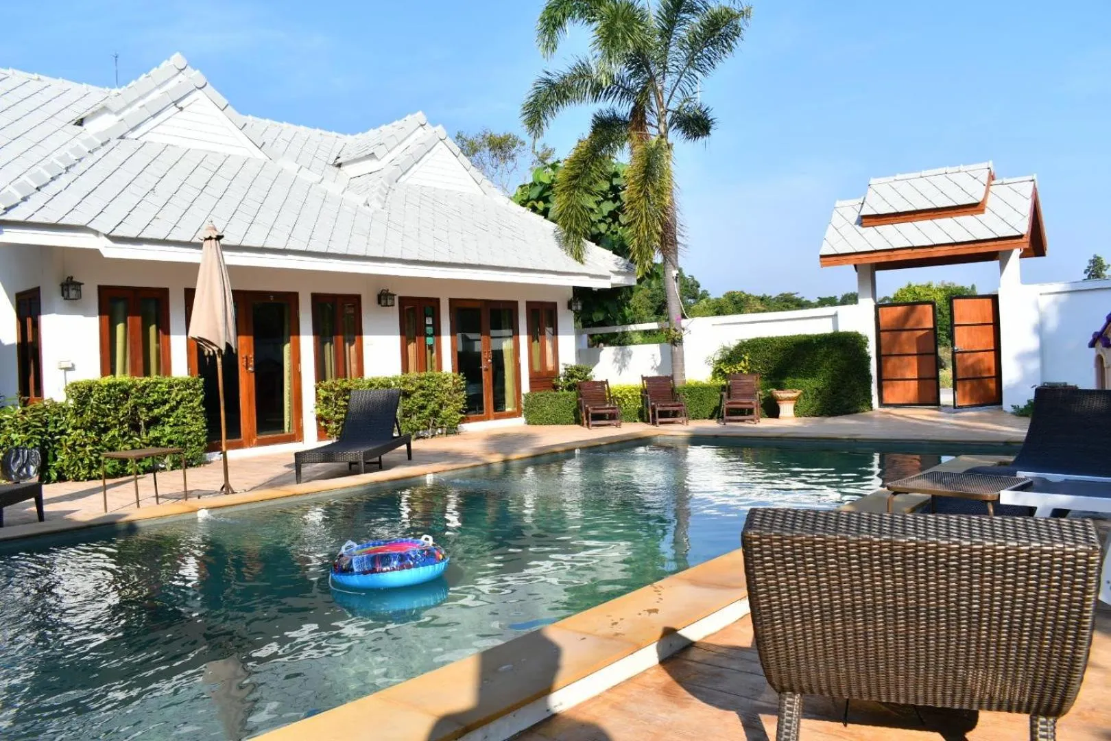 Swimming pool in Rungnara pool villa