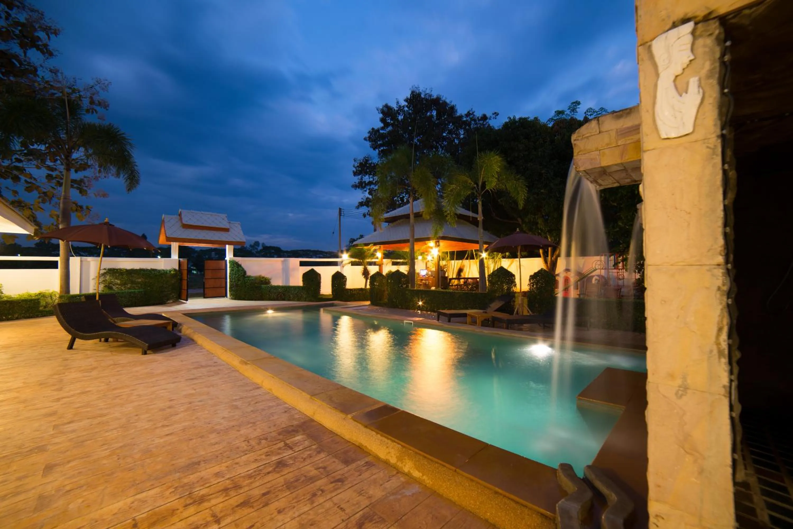 Swimming pool in Rungnara pool villa