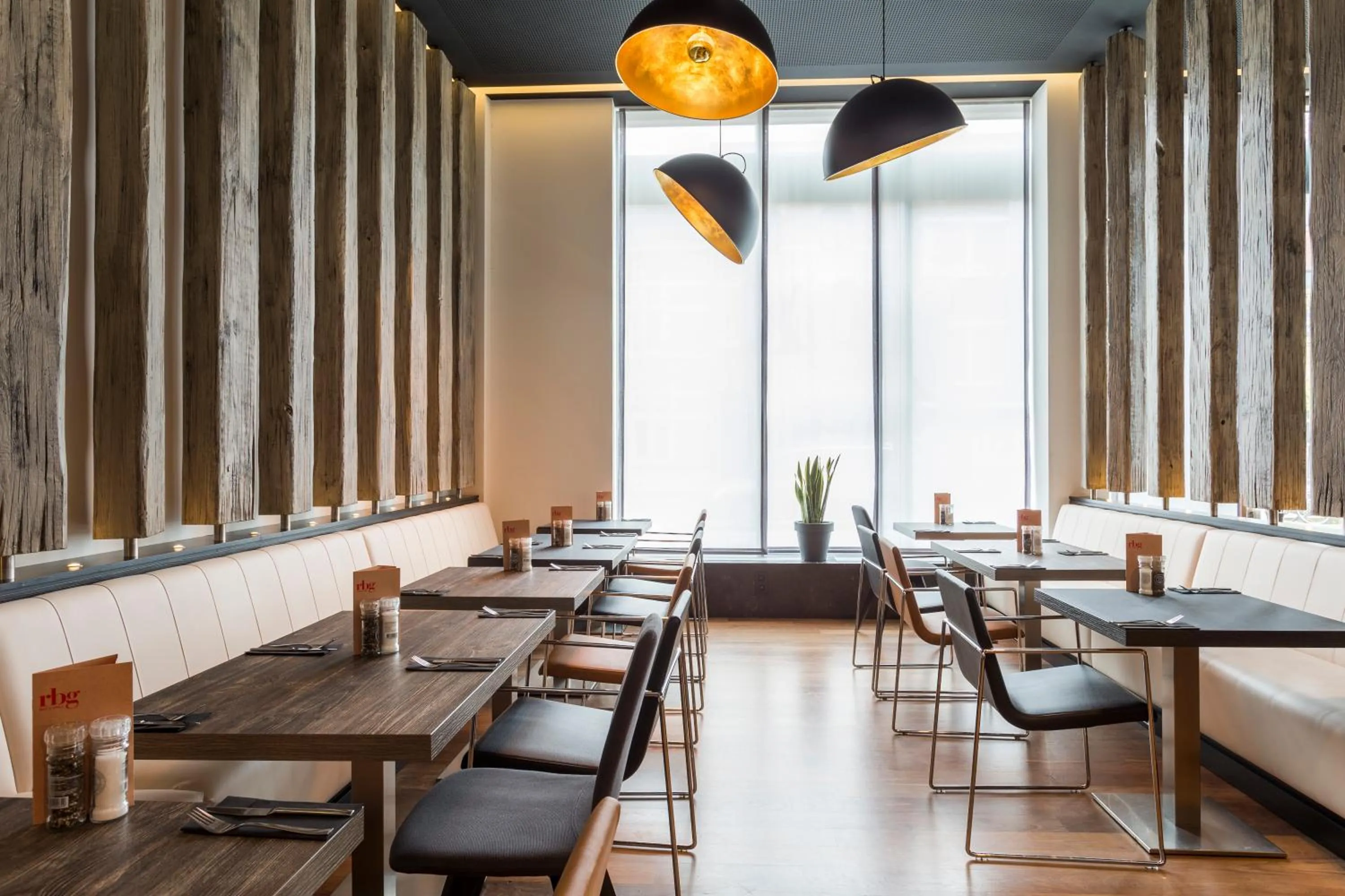 Restaurant/places to eat in Park Inn by Radisson Leuven