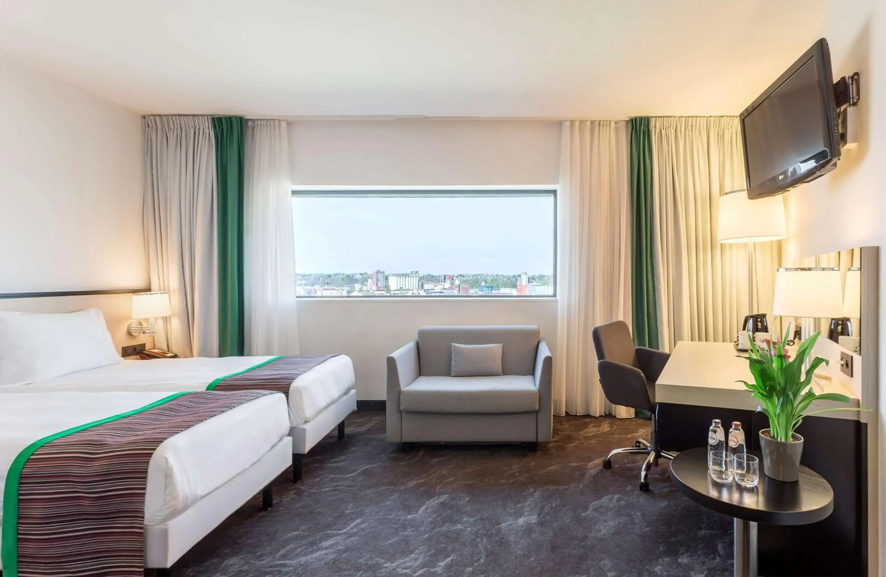 Photo of the whole room, Bed in Park Inn by Radisson Leuven Photo of the whole room, Bed in Park Inn by Radisson Leuven