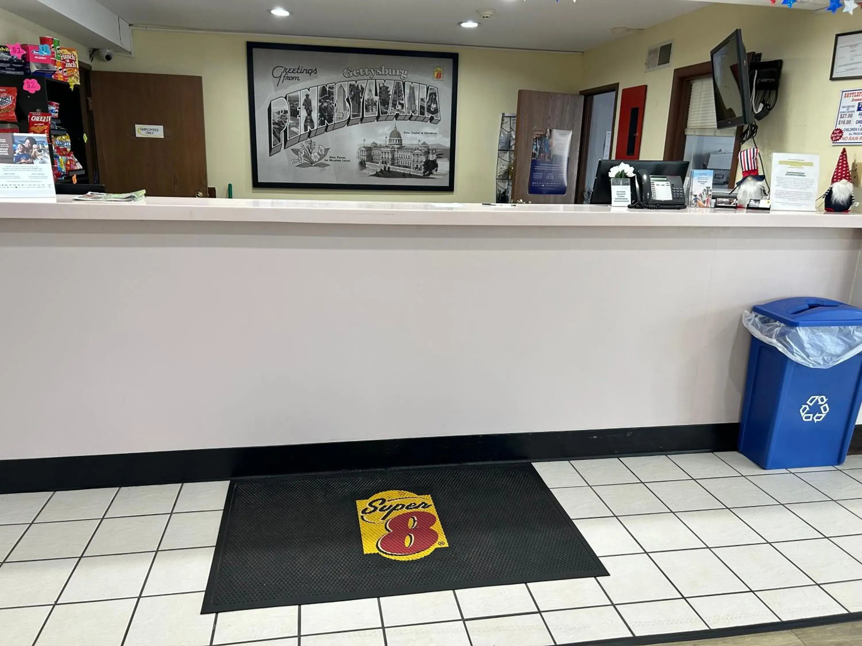 Lobby or reception in Super 8 by Wyndham Gettysburg Lobby or reception in Super 8 by Wyndham Gettysburg