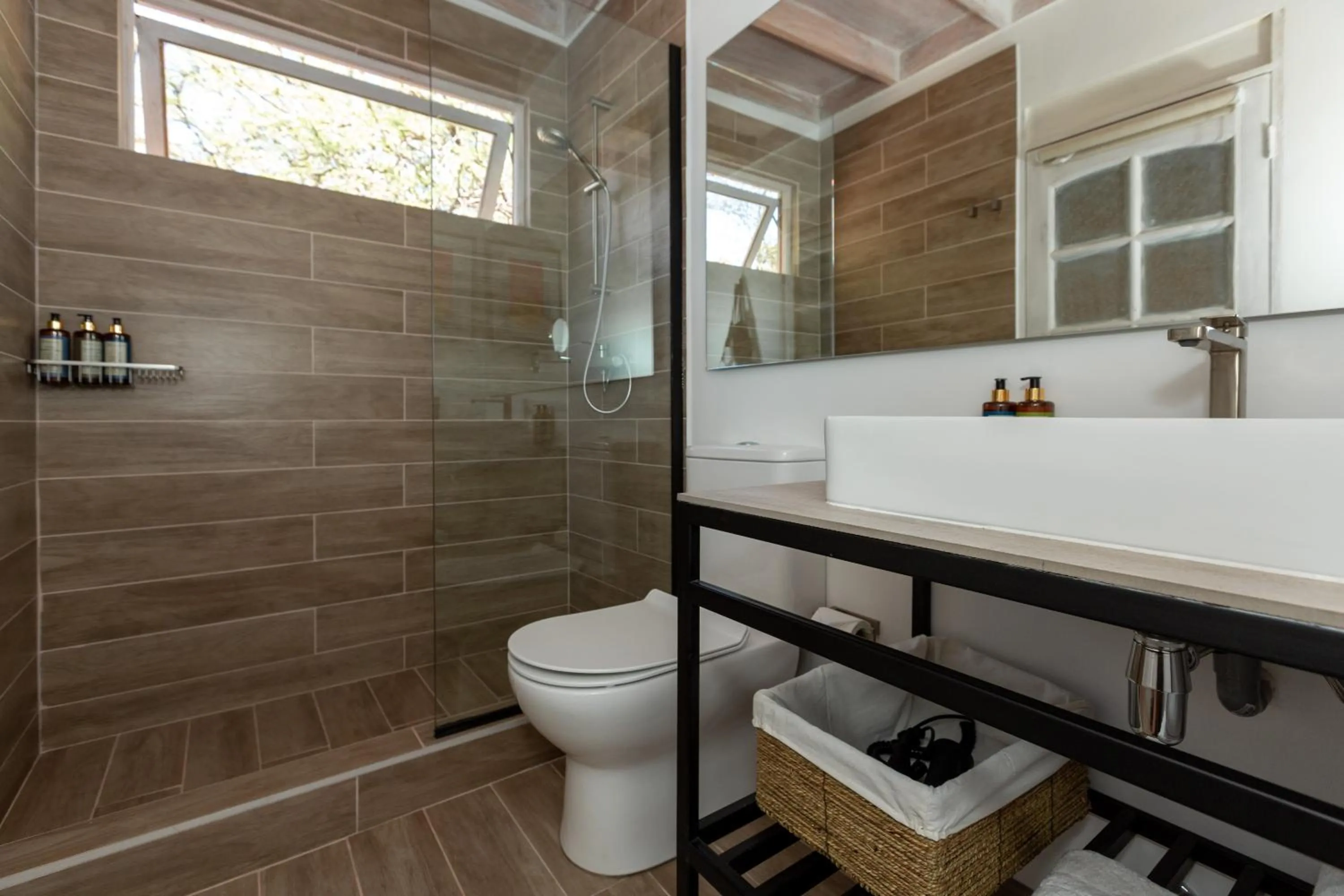 Shower in Casa Solcor Boutique Bed & Breakfast