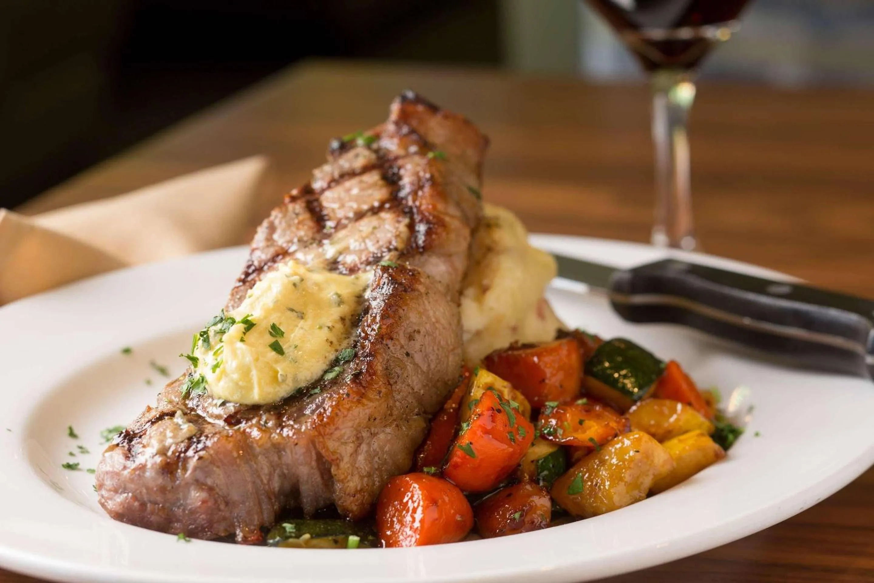 Restaurant/places to eat in Radisson Hotel Portland Airport