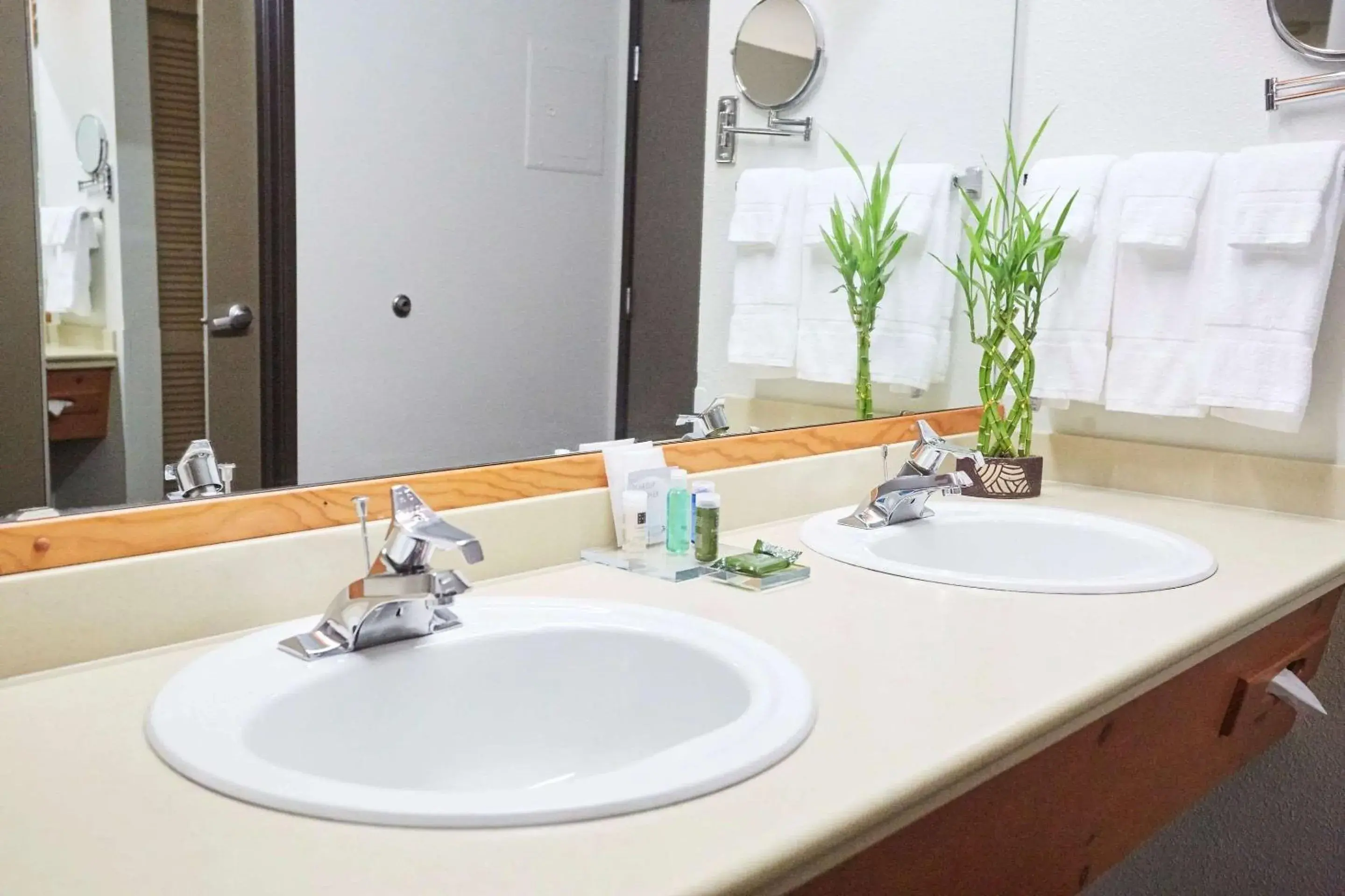 Bedroom in Radisson Hotel Portland Airport Bedroom in Radisson Hotel Portland Airport