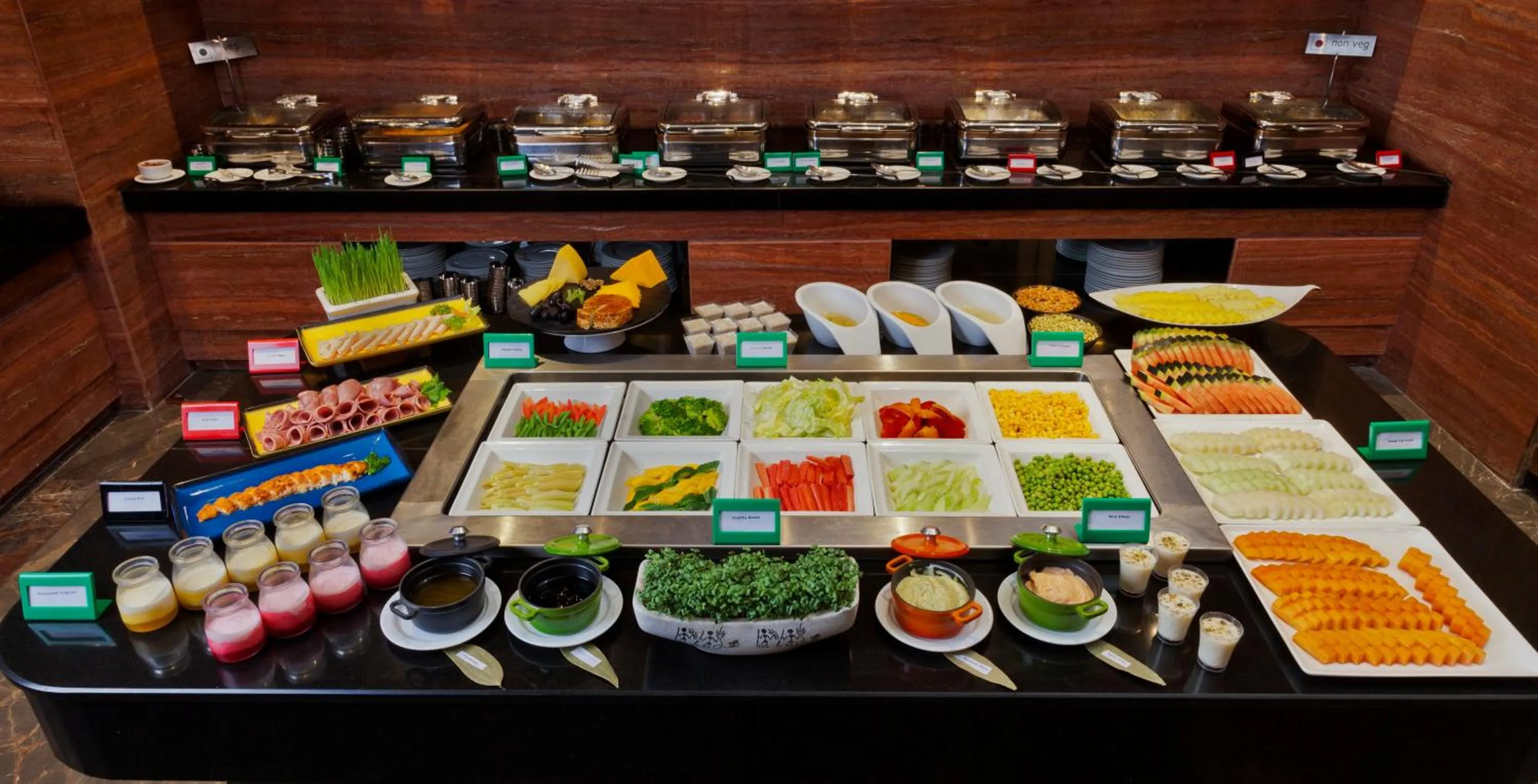 Food and drinks in Lemon Tree Hotel, Sector 68, Sohna Road, Gurugram