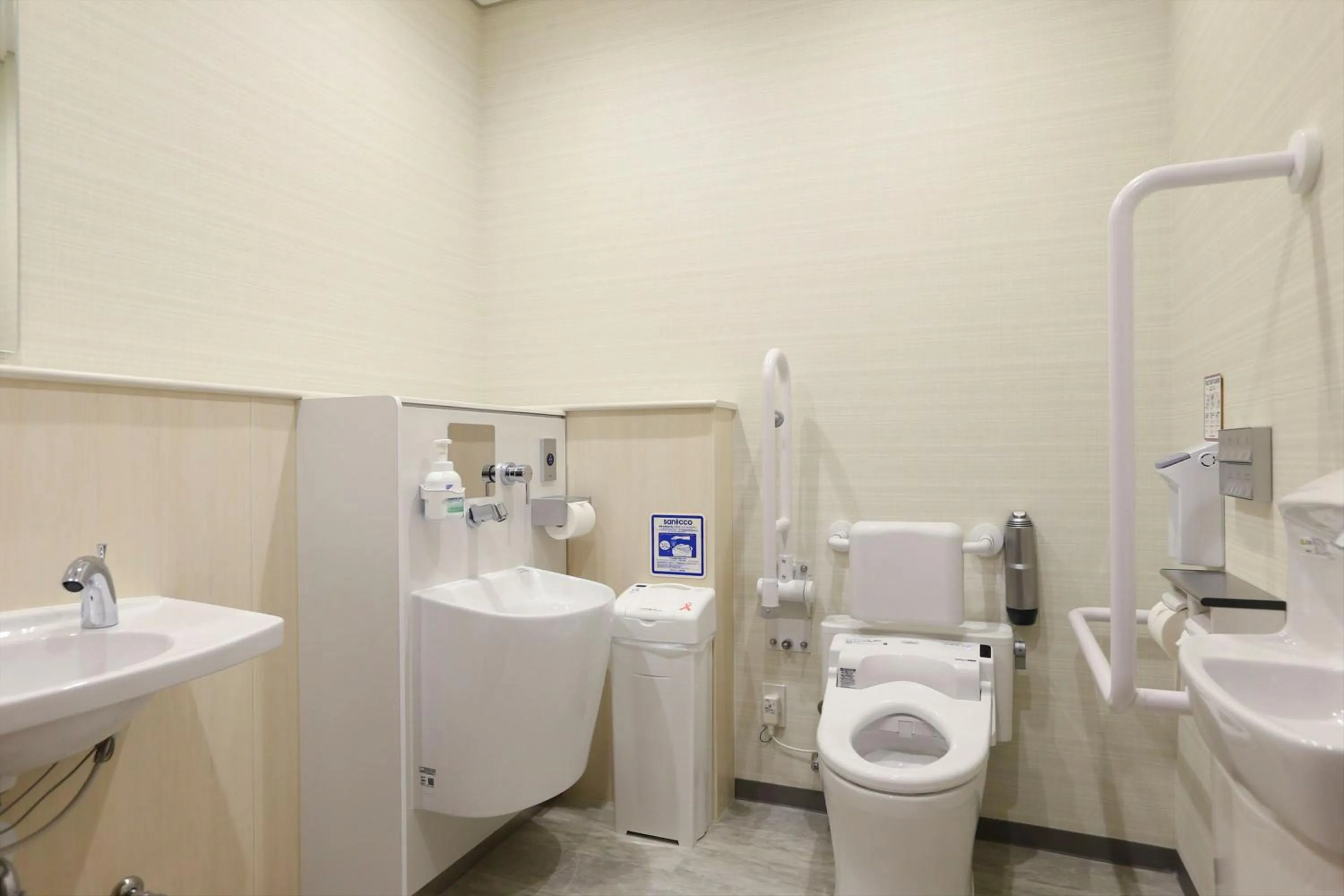 Facility for disabled guests in Almont Inn Shonan Fujisawa