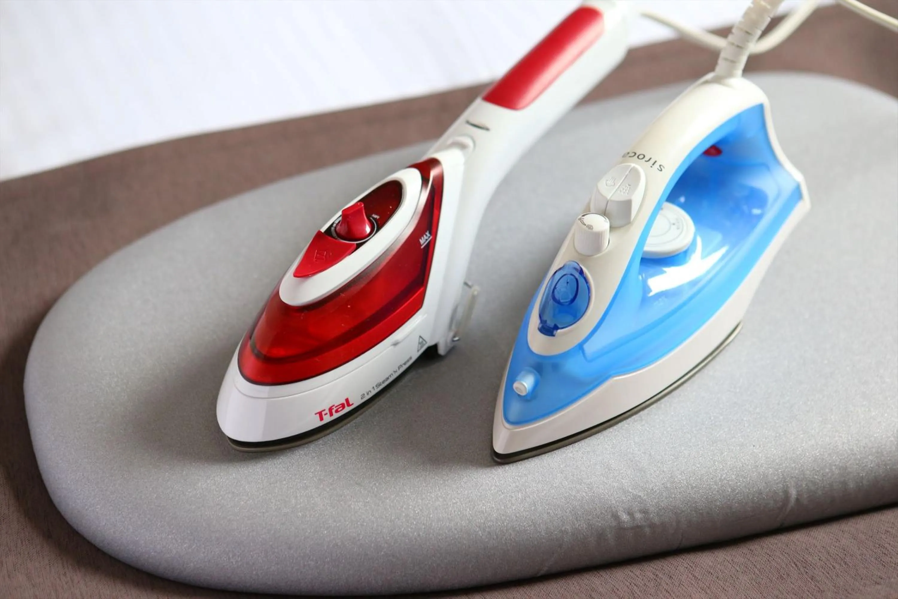 flat iron in Almont Inn Shonan Fujisawa