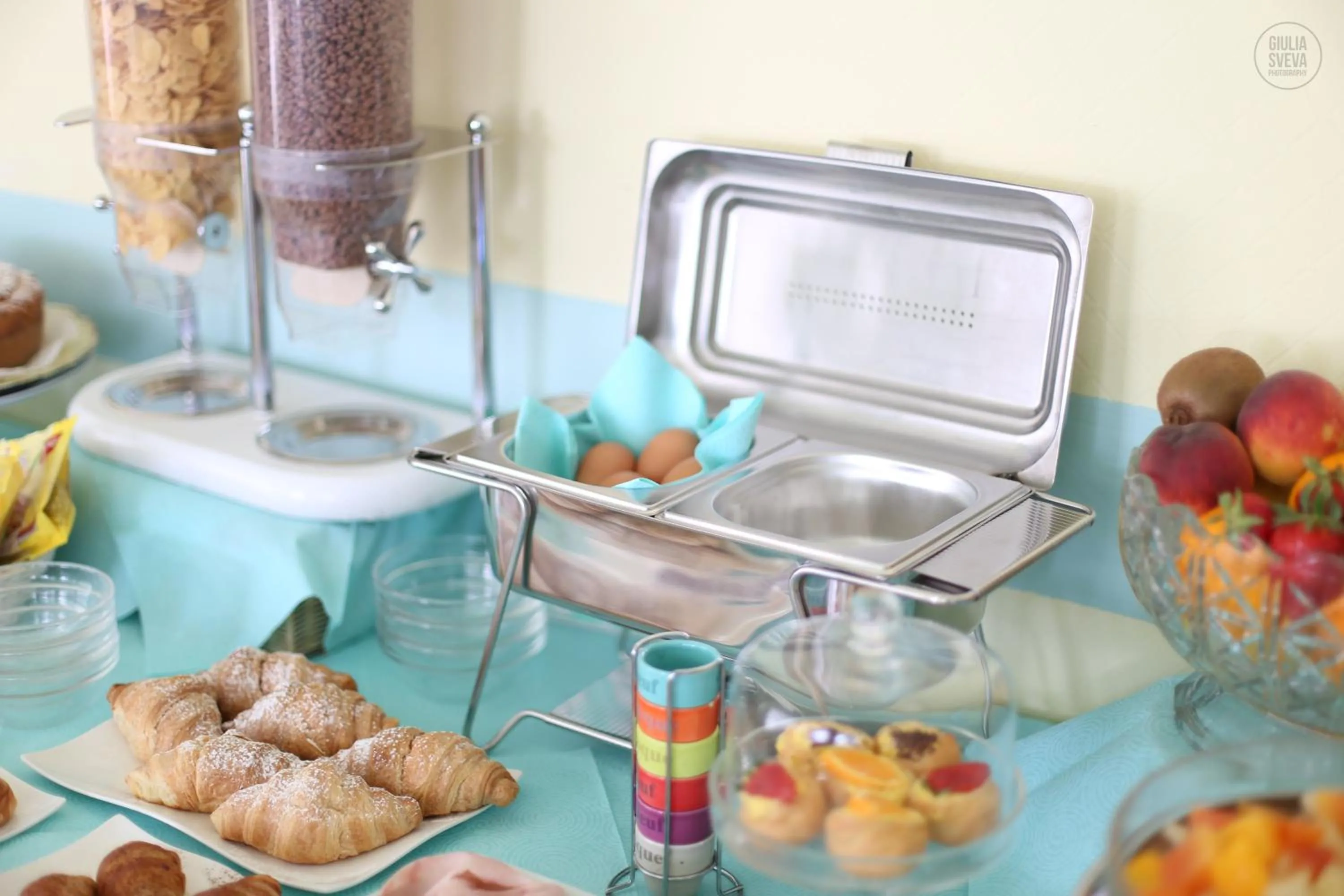 Continental breakfast in Hotel Flora