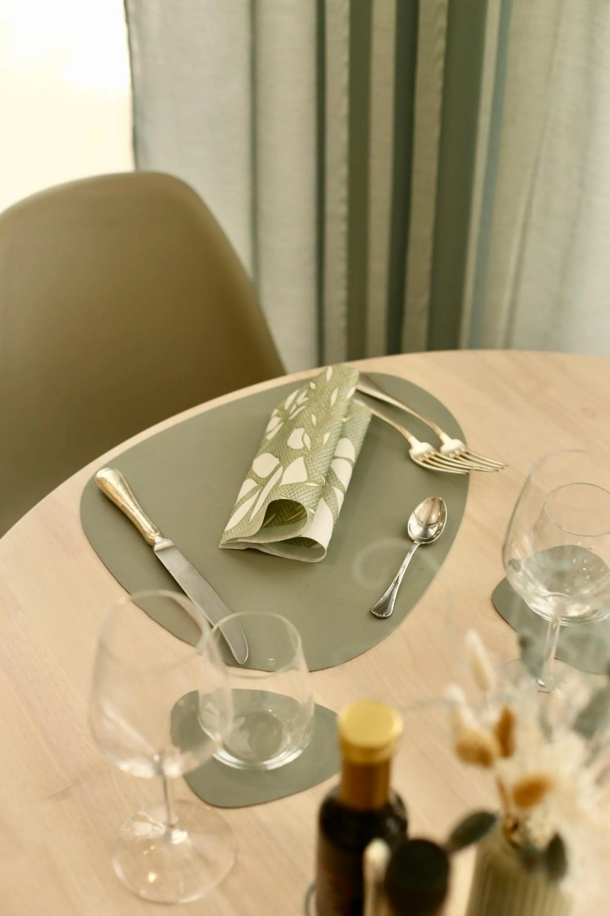 Restaurant/places to eat in Hotel Flora