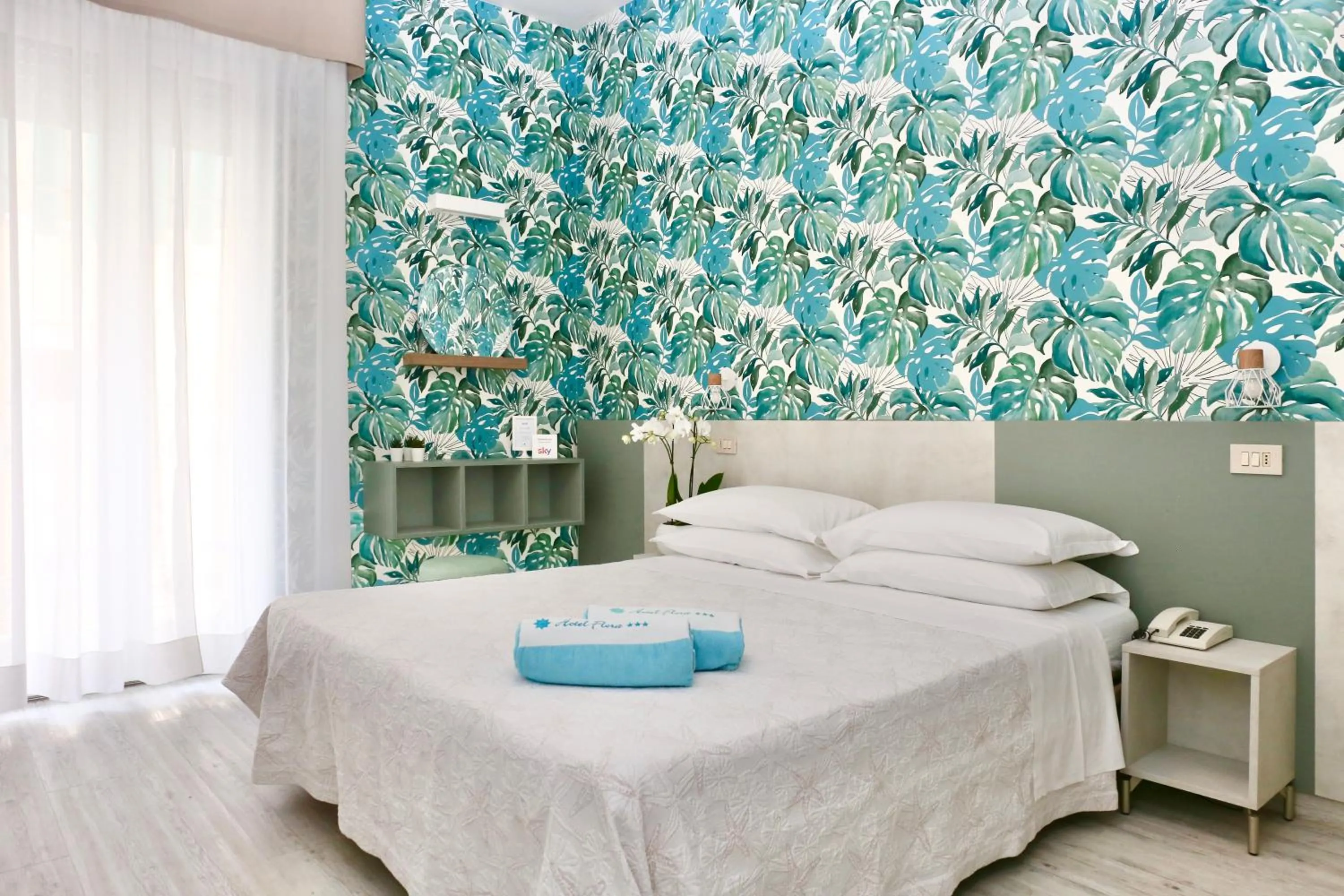Bed in Hotel Flora