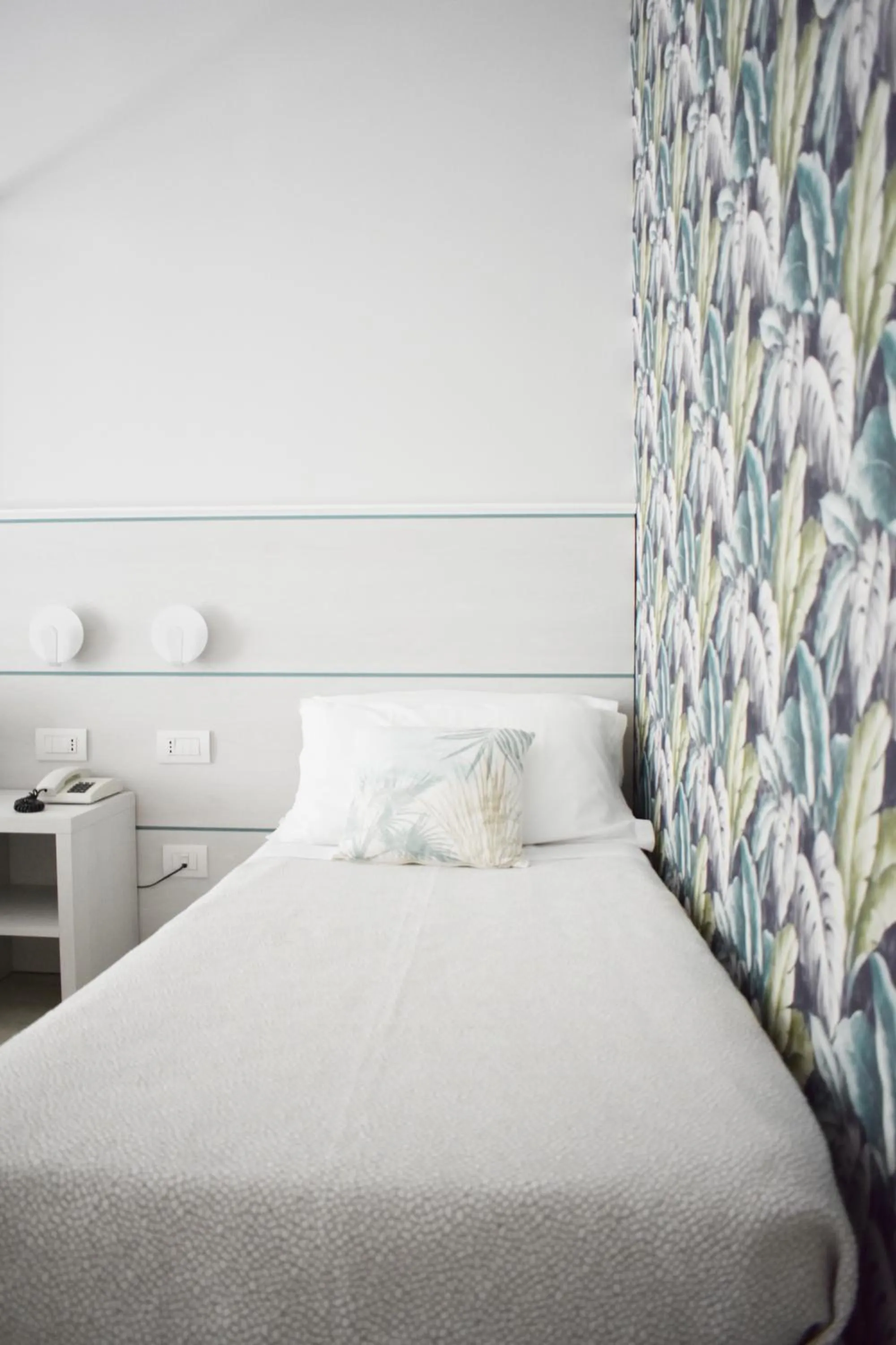 Bed in Hotel Flora