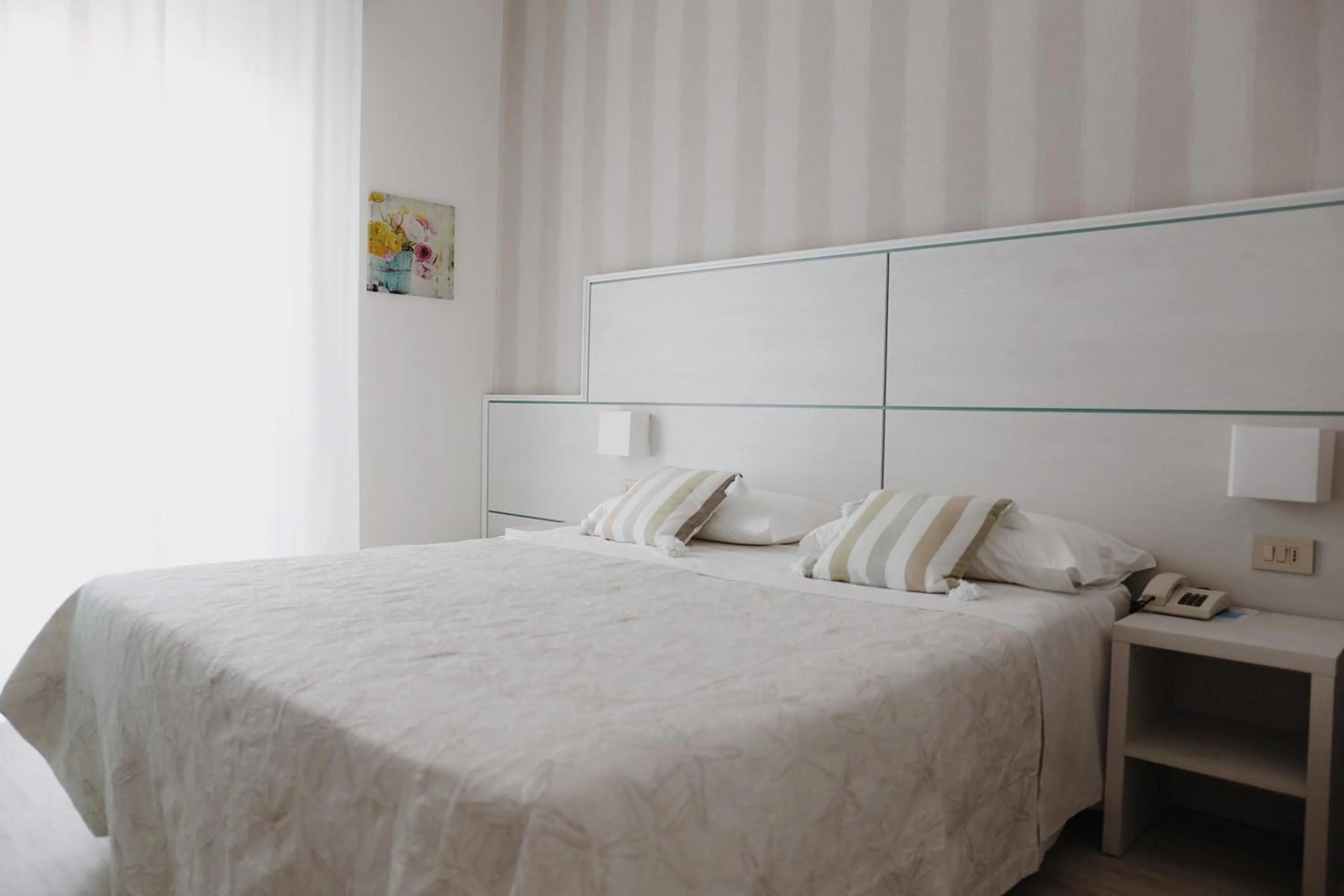 Photo of the whole room, Bed in Hotel Flora