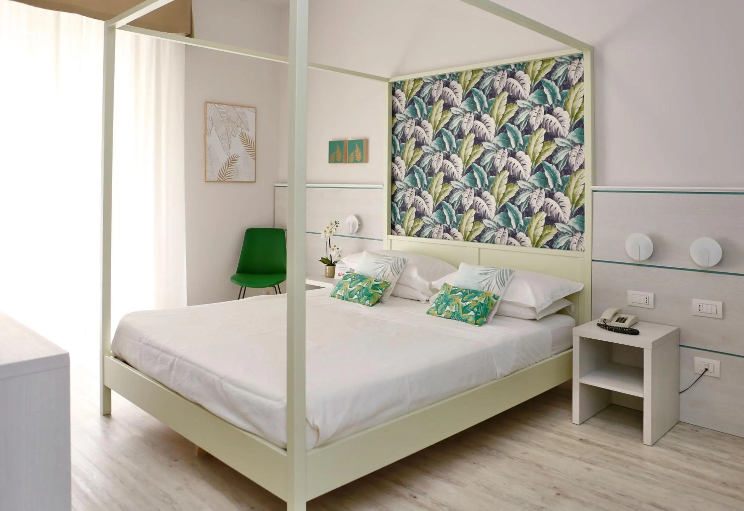 Bedroom, Bed in Hotel Flora
