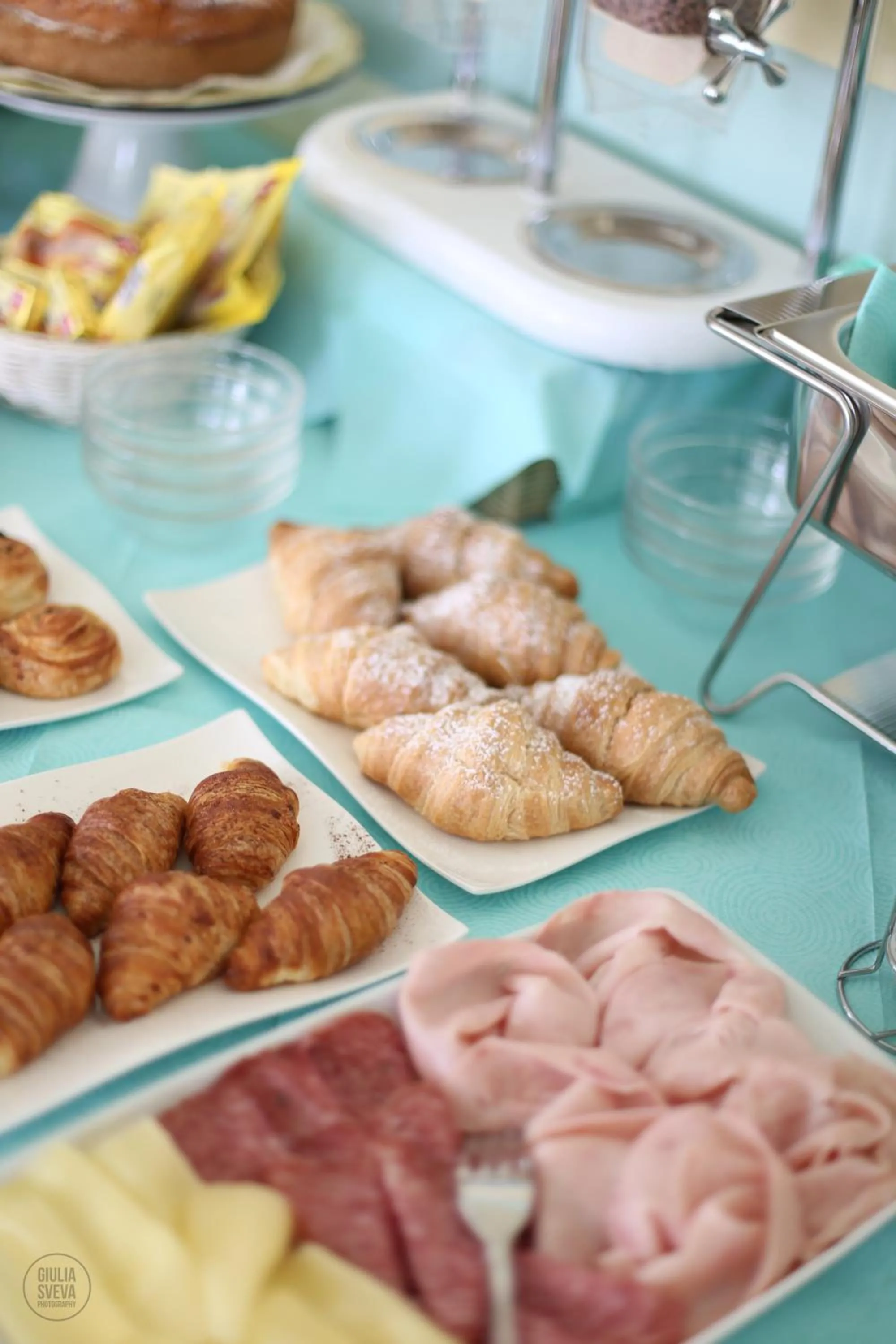 Buffet breakfast in Hotel Flora