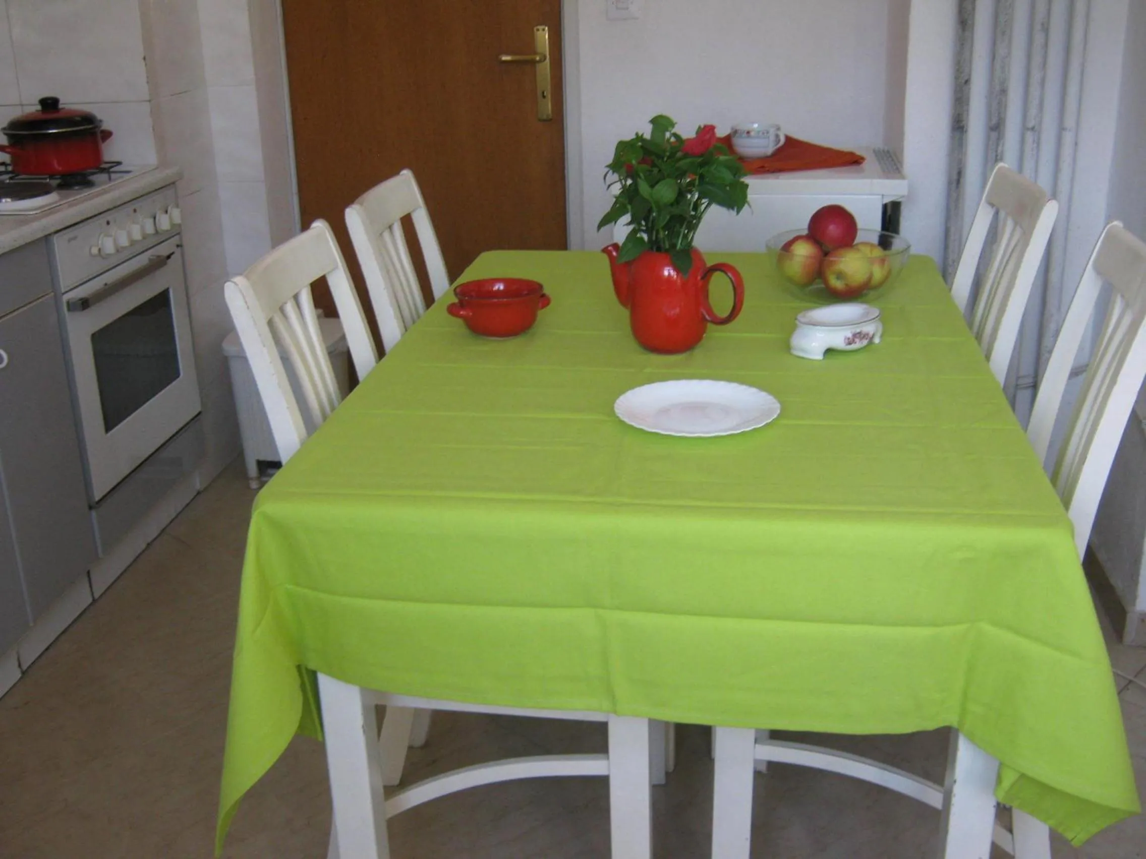 Dining area in Apartments and Rooms Artemida