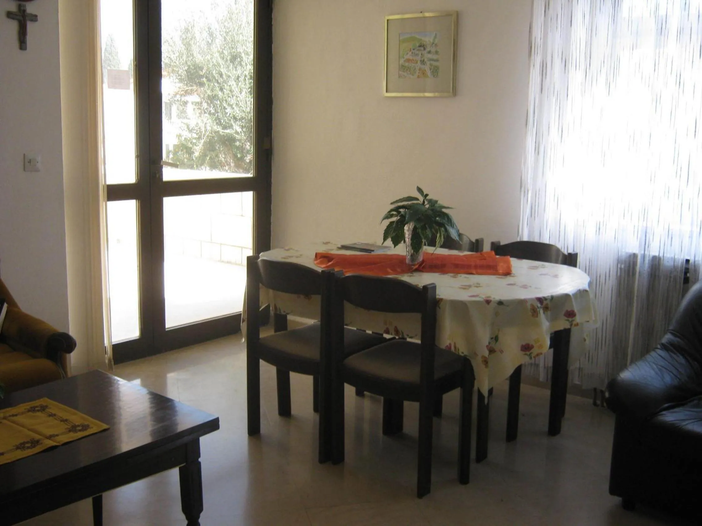 Dining area in Apartments and Rooms Artemida