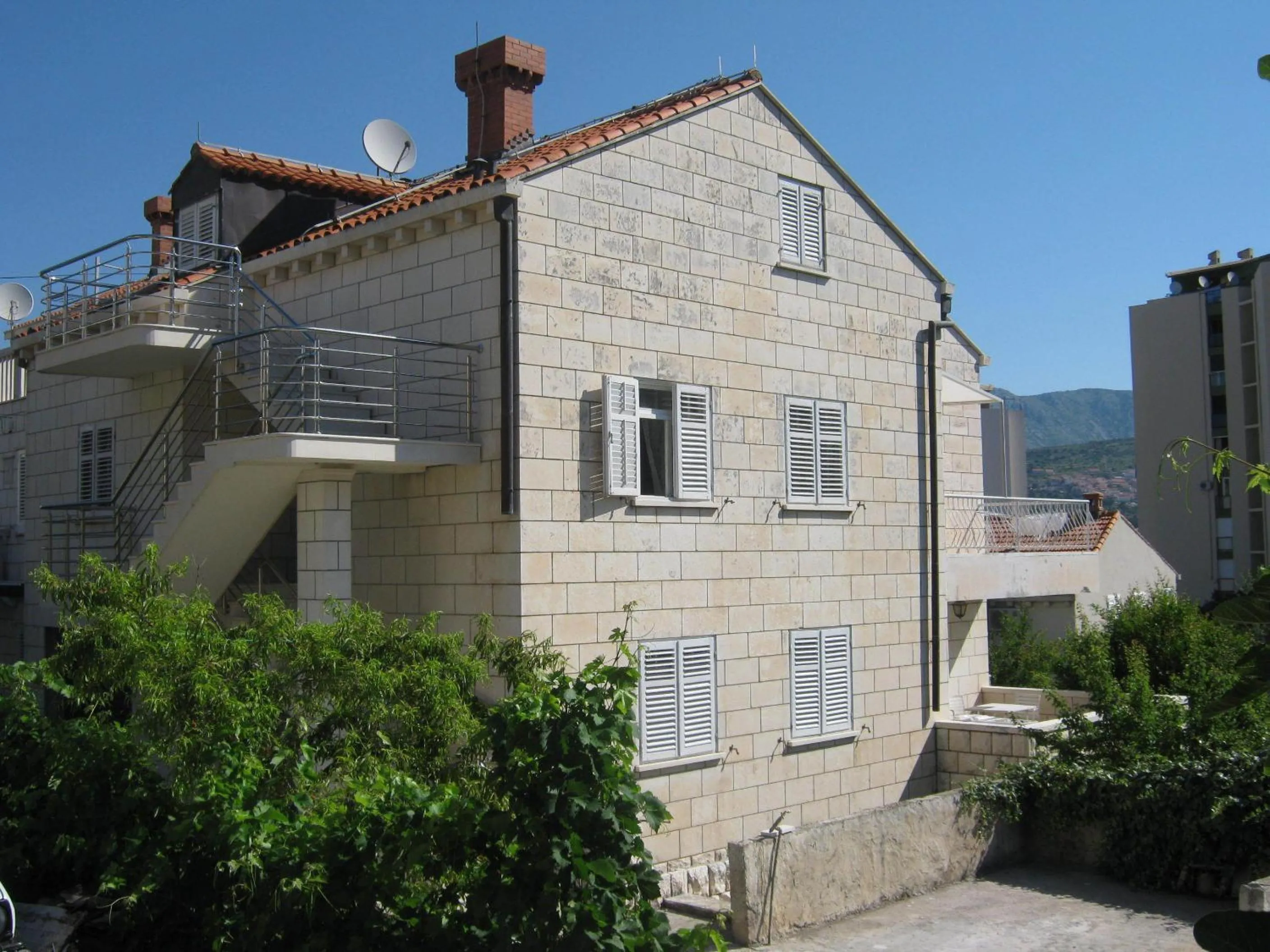 Facade/entrance in Apartments and Rooms Artemida