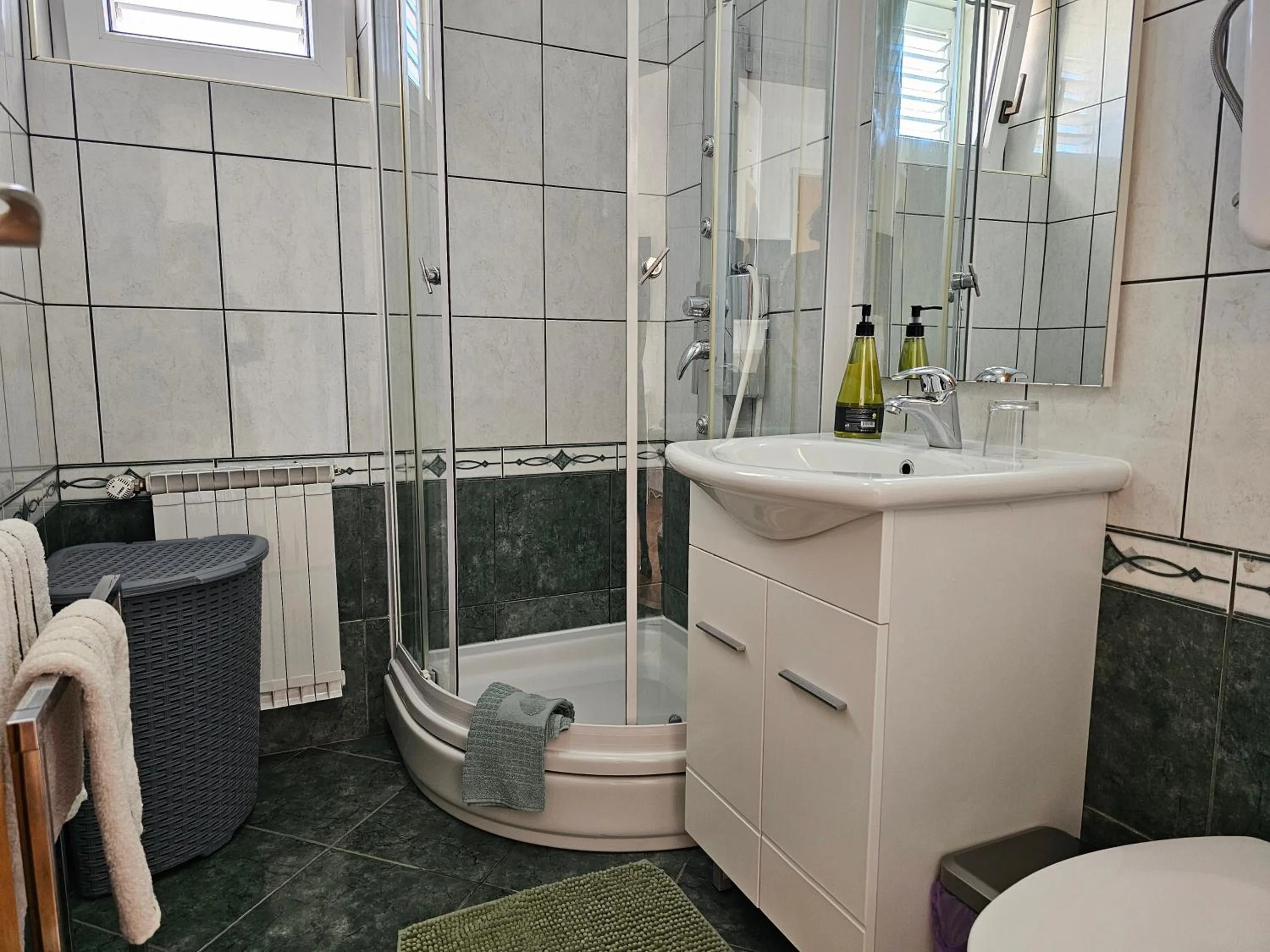 Adria Apartments and Rooms