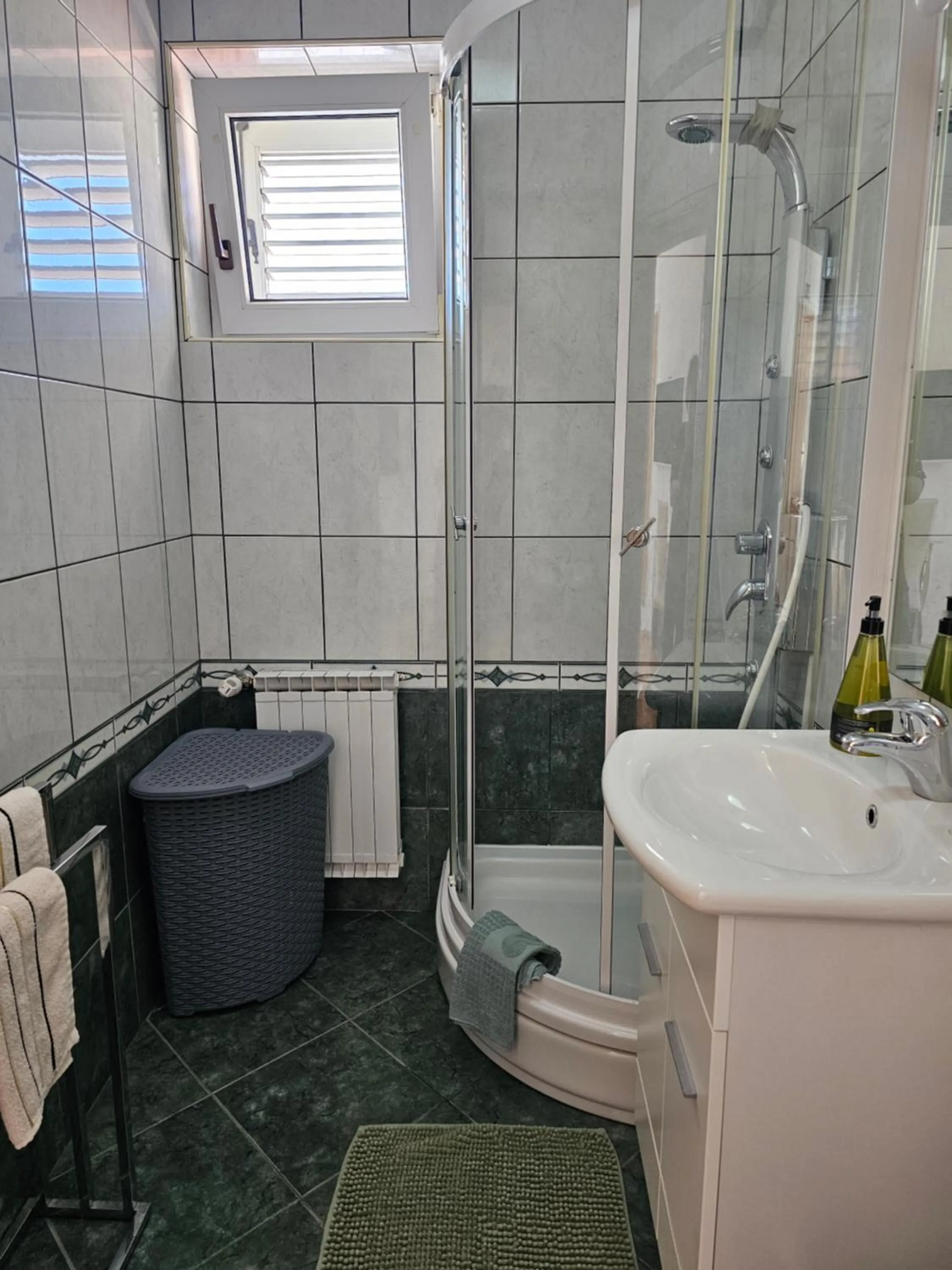 Adria Apartments and Rooms