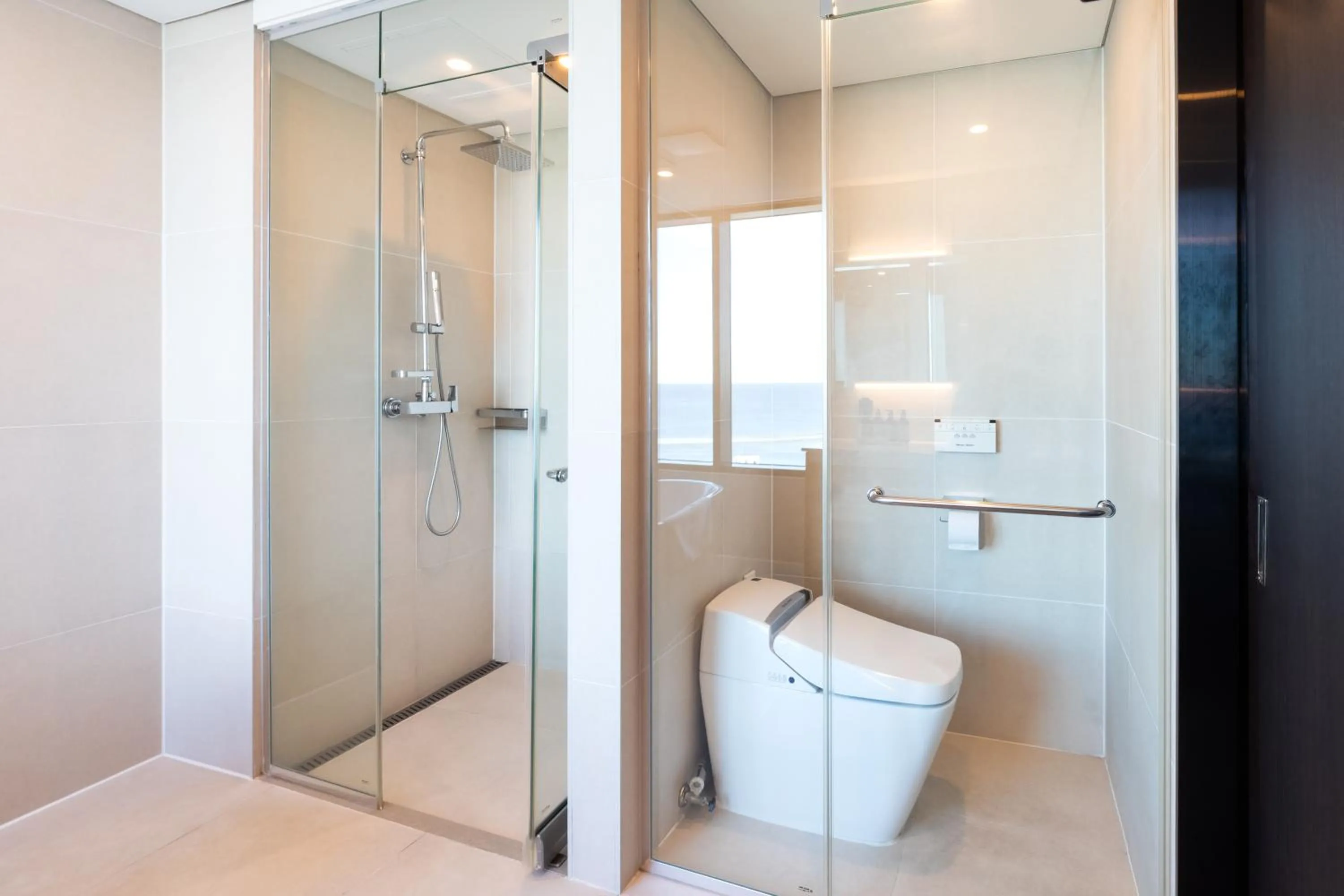 Shower in SL Hotel Gangneung