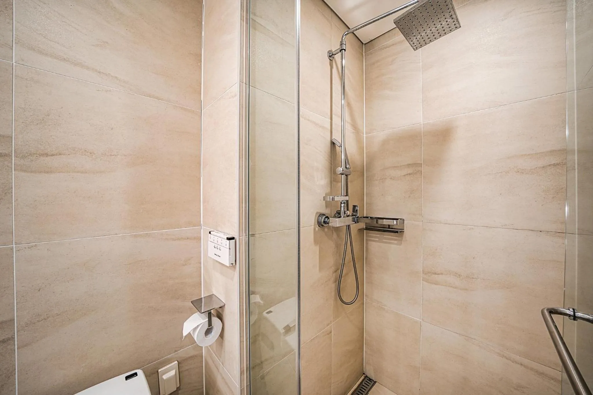 Shower in SL Hotel Gangneung