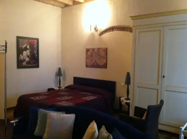 Photo of the whole room, Bed in La Castellana Loft Hotel