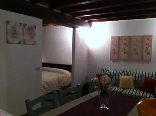 Dining area, Bed in La Castellana Loft Hotel