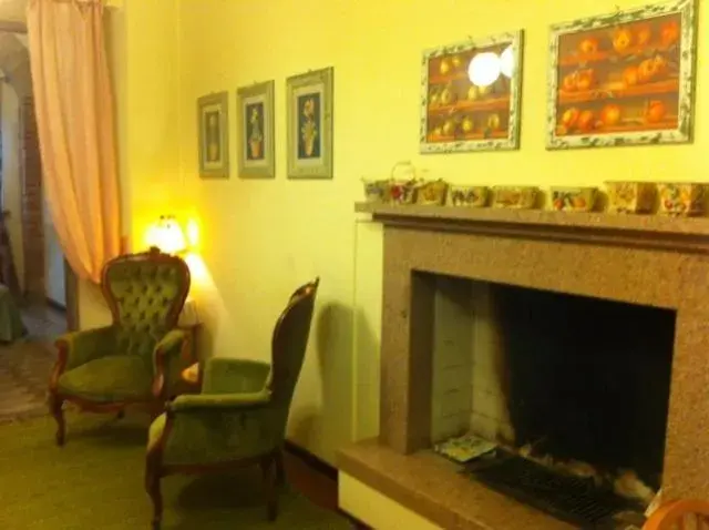 Seating Area in La Castellana Loft Hotel