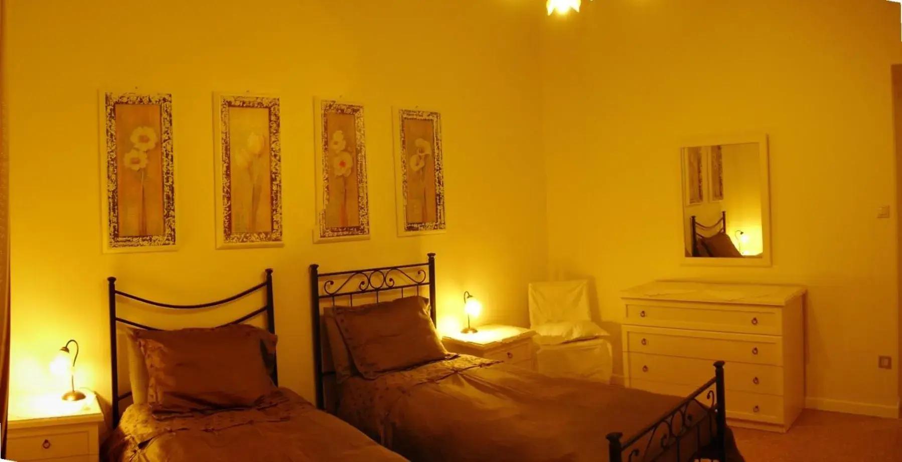 Photo of the whole room, Bed in La Castellana Loft Hotel