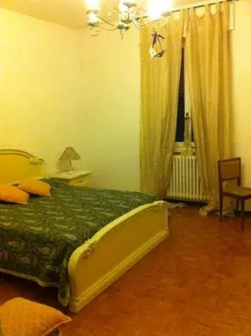Photo of the whole room, Bed in La Castellana Loft Hotel