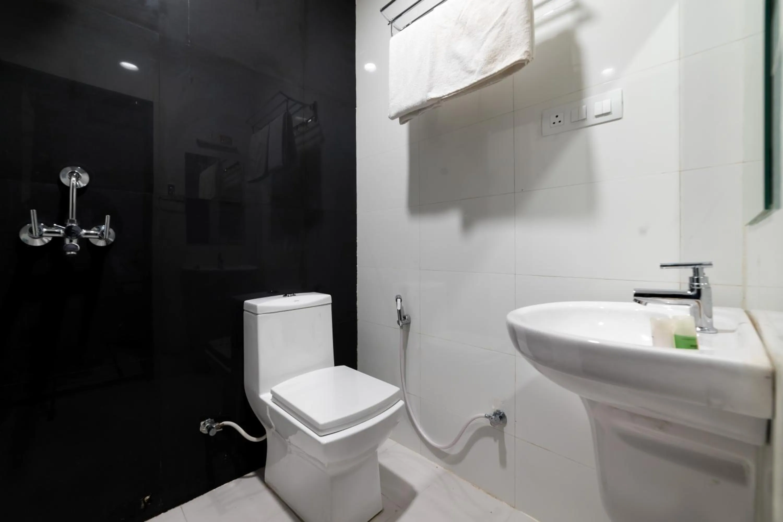 Toilet in The Legend Haveli