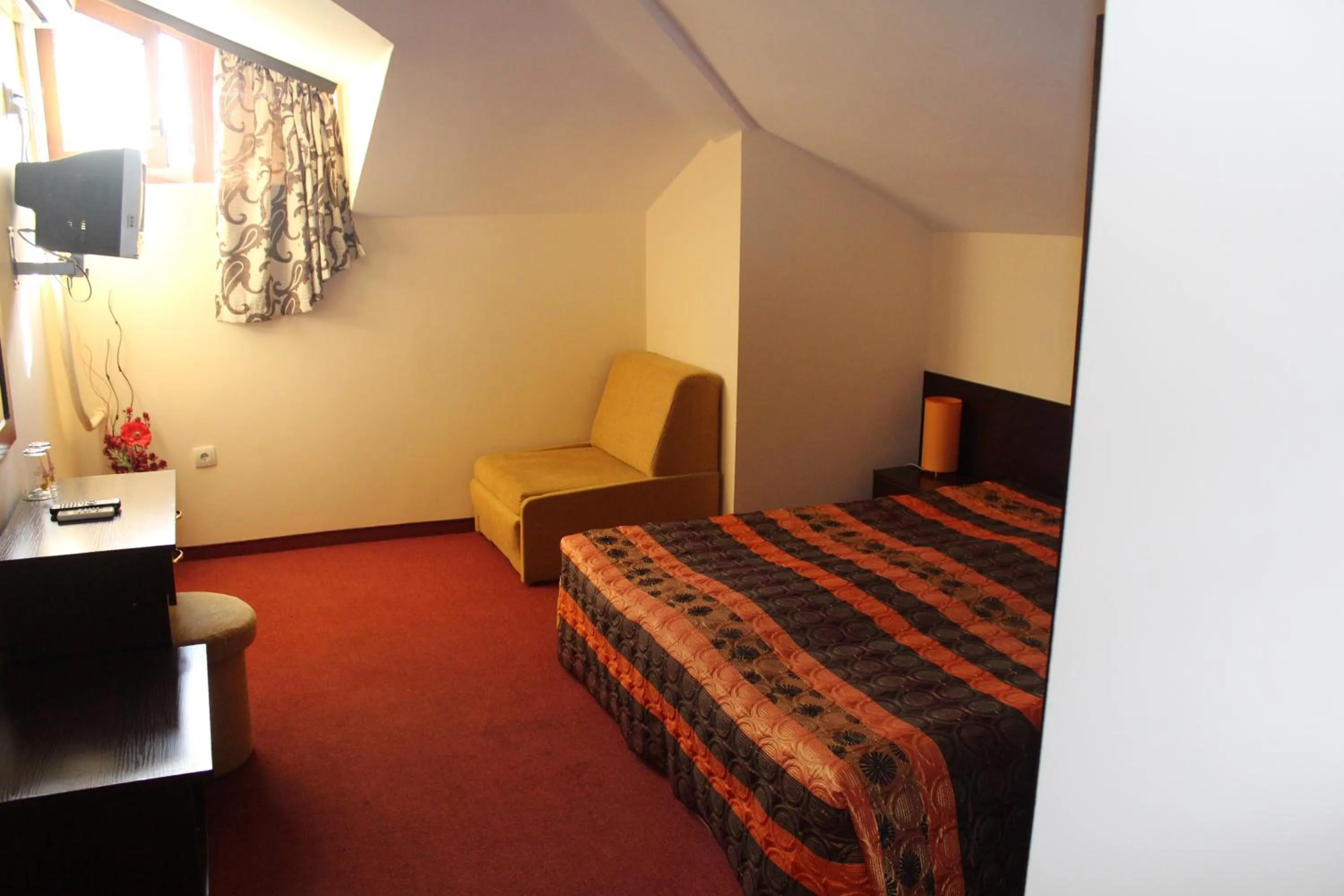 Photo of the whole room, Bed in Family hotel Elena