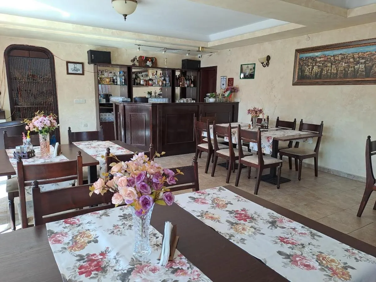 Family hotel Elena