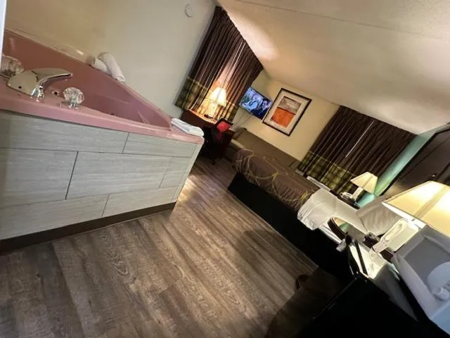 Bed in Super 8 by Wyndham Branson By Andy Williams Theatre