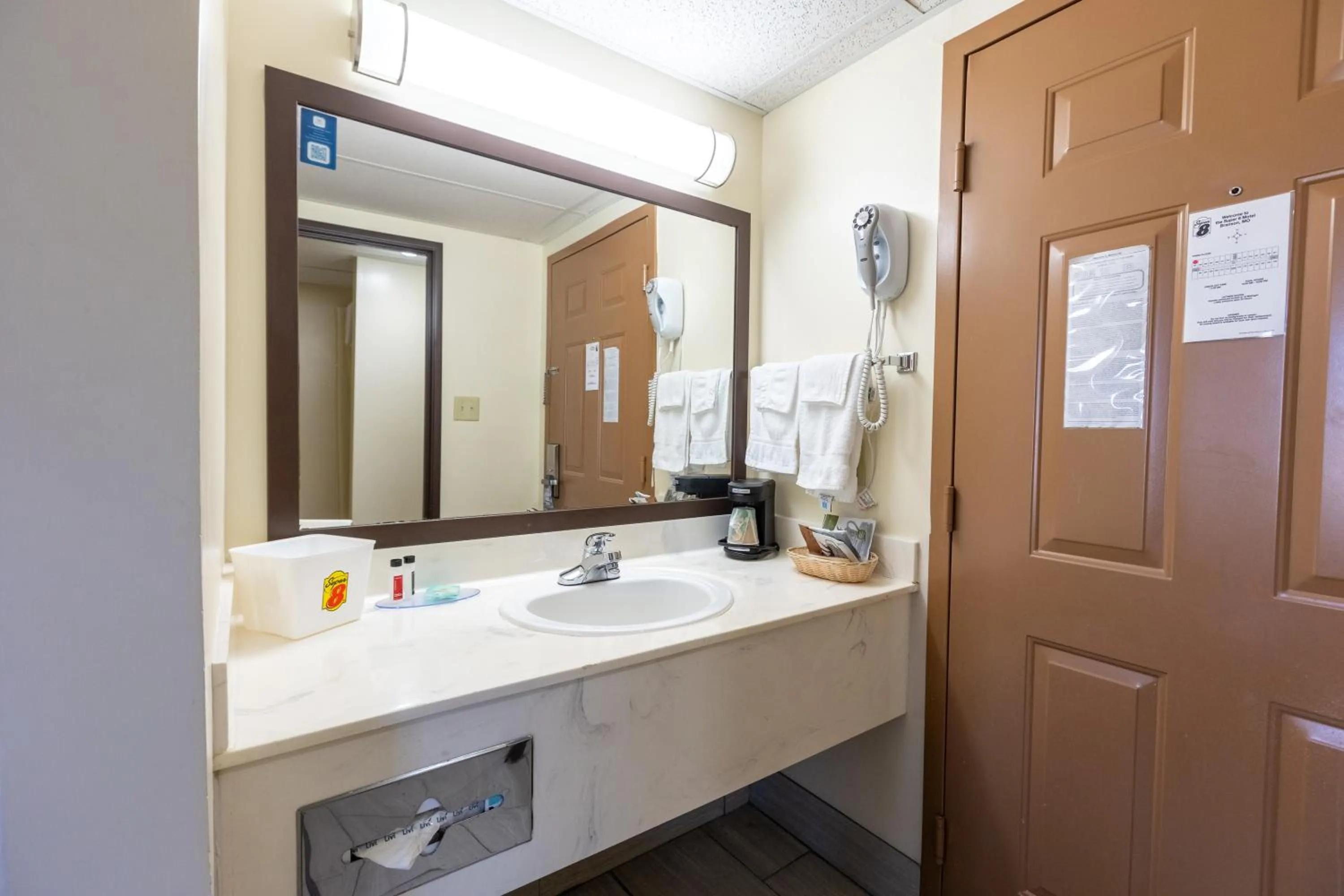 Super 8 by Wyndham Branson By Andy Williams Theatre