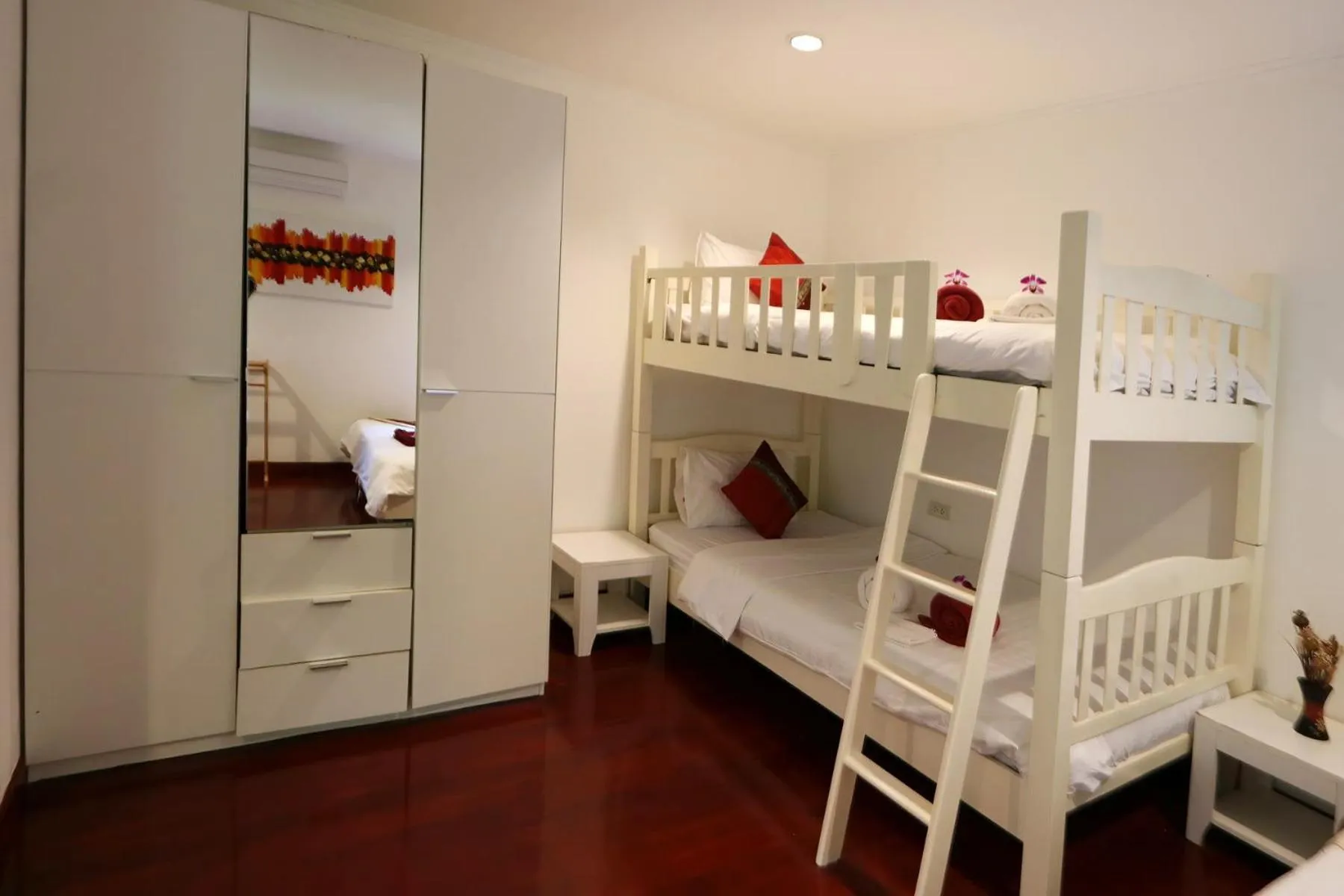 bunk bed, Bed in White Flower Lanta