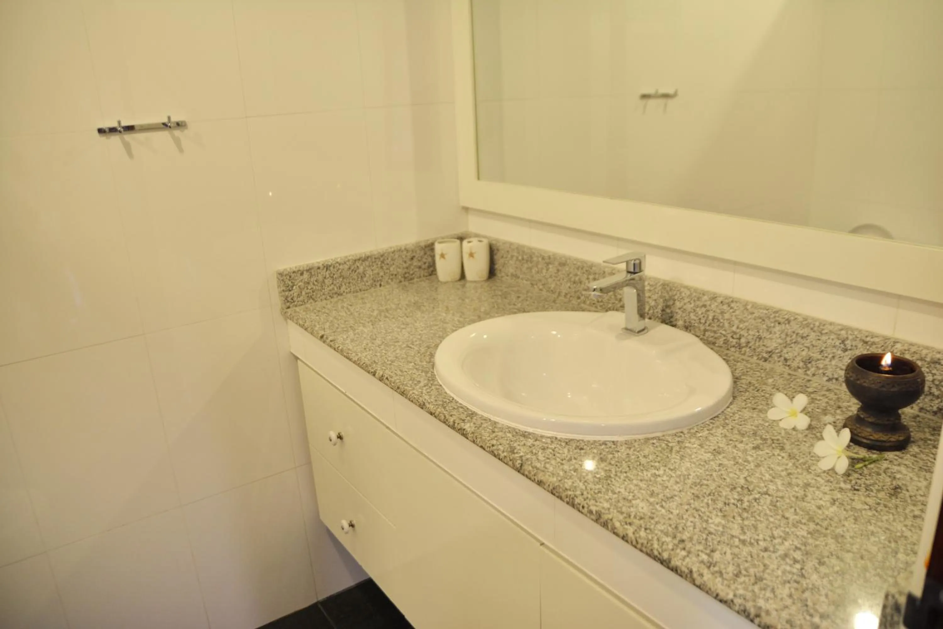 Bathroom in White Flower Lanta