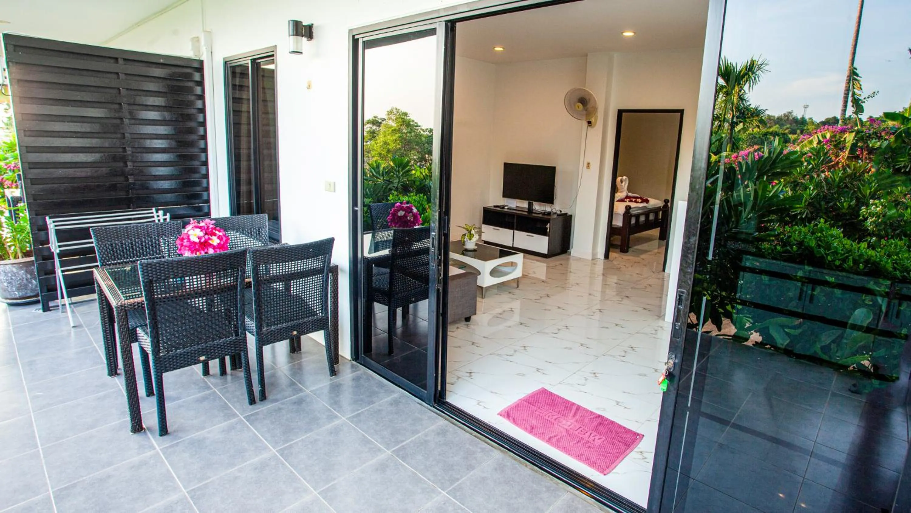 Balcony/Terrace in White Flower Lanta